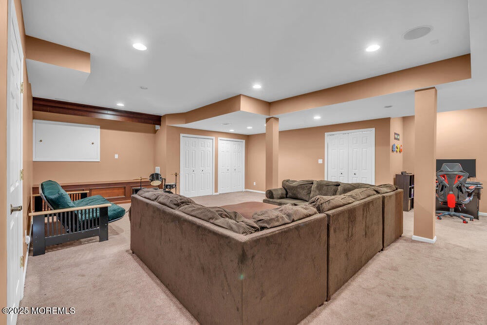 Manalapan, New Jersey, 07726, United States, 4 Bedrooms Bedrooms, ,4 BathroomsBathrooms,Residential,Active,1871928