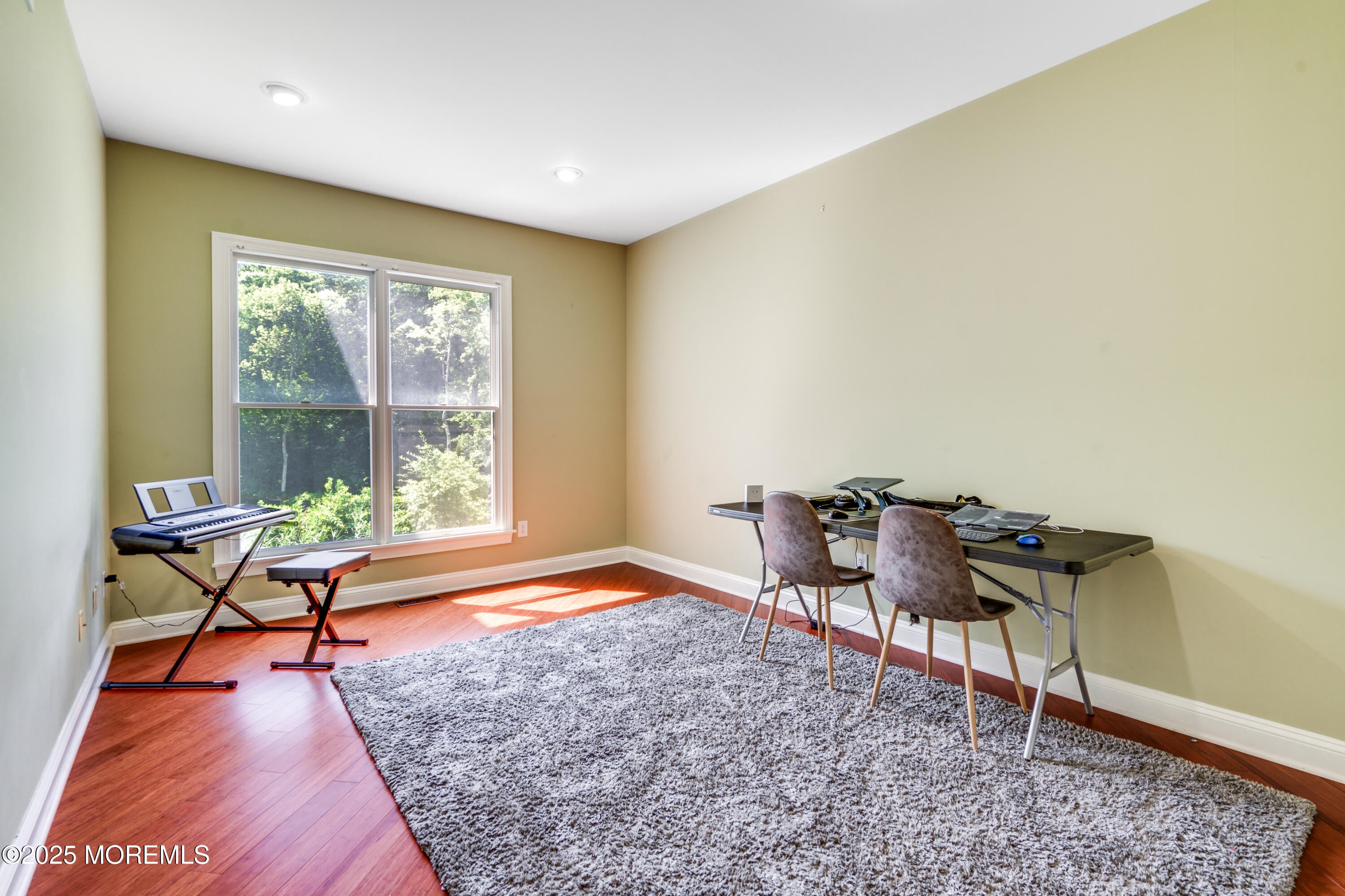 Marlboro, New Jersey, 07746, United States, 5 Bedrooms Bedrooms, ,5 BathroomsBathrooms,Residential,Active,1985596