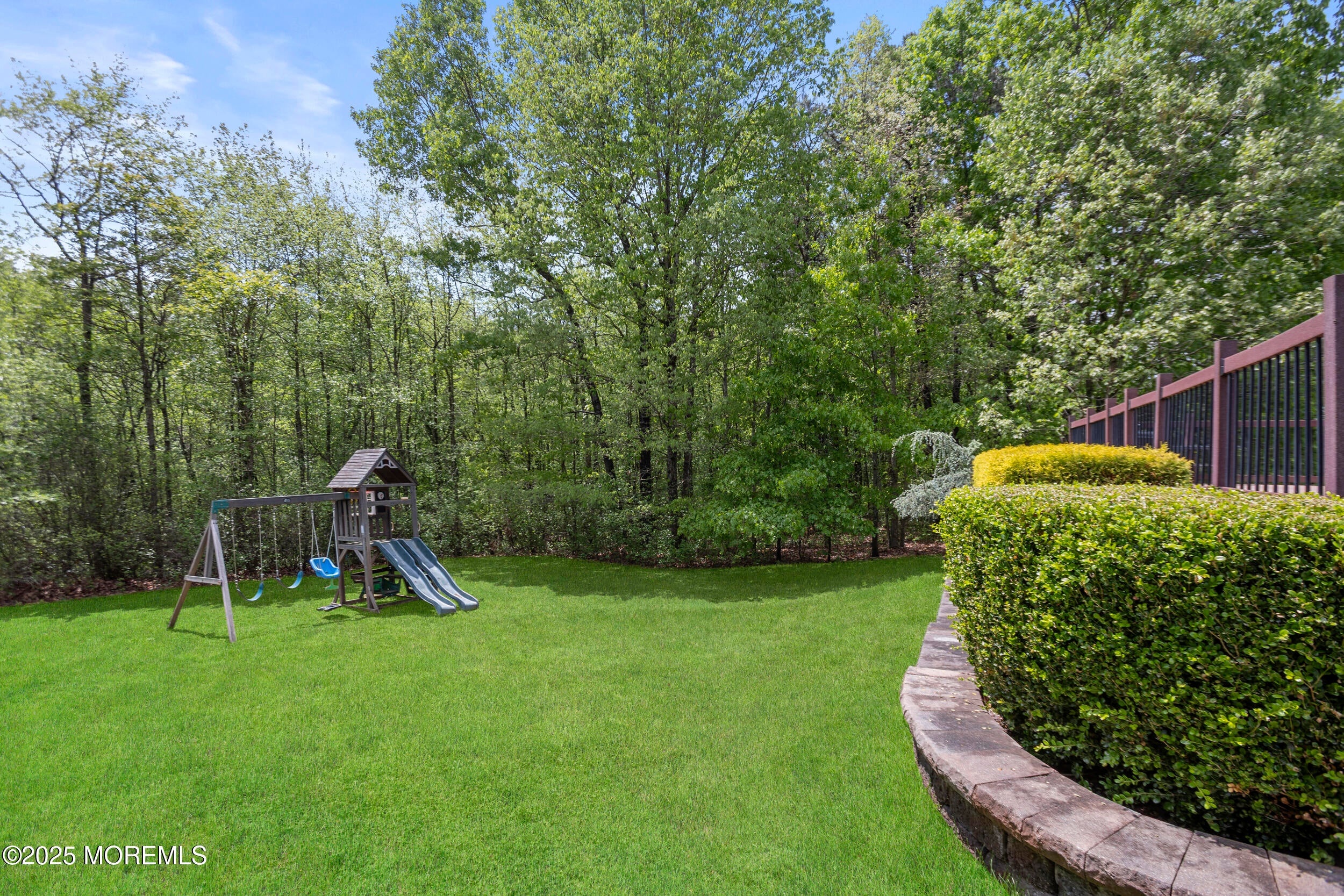 Jackson, New Jersey, 08527, United States, 5 Bedrooms Bedrooms, ,3 BathroomsBathrooms,Residential,Active,1973348