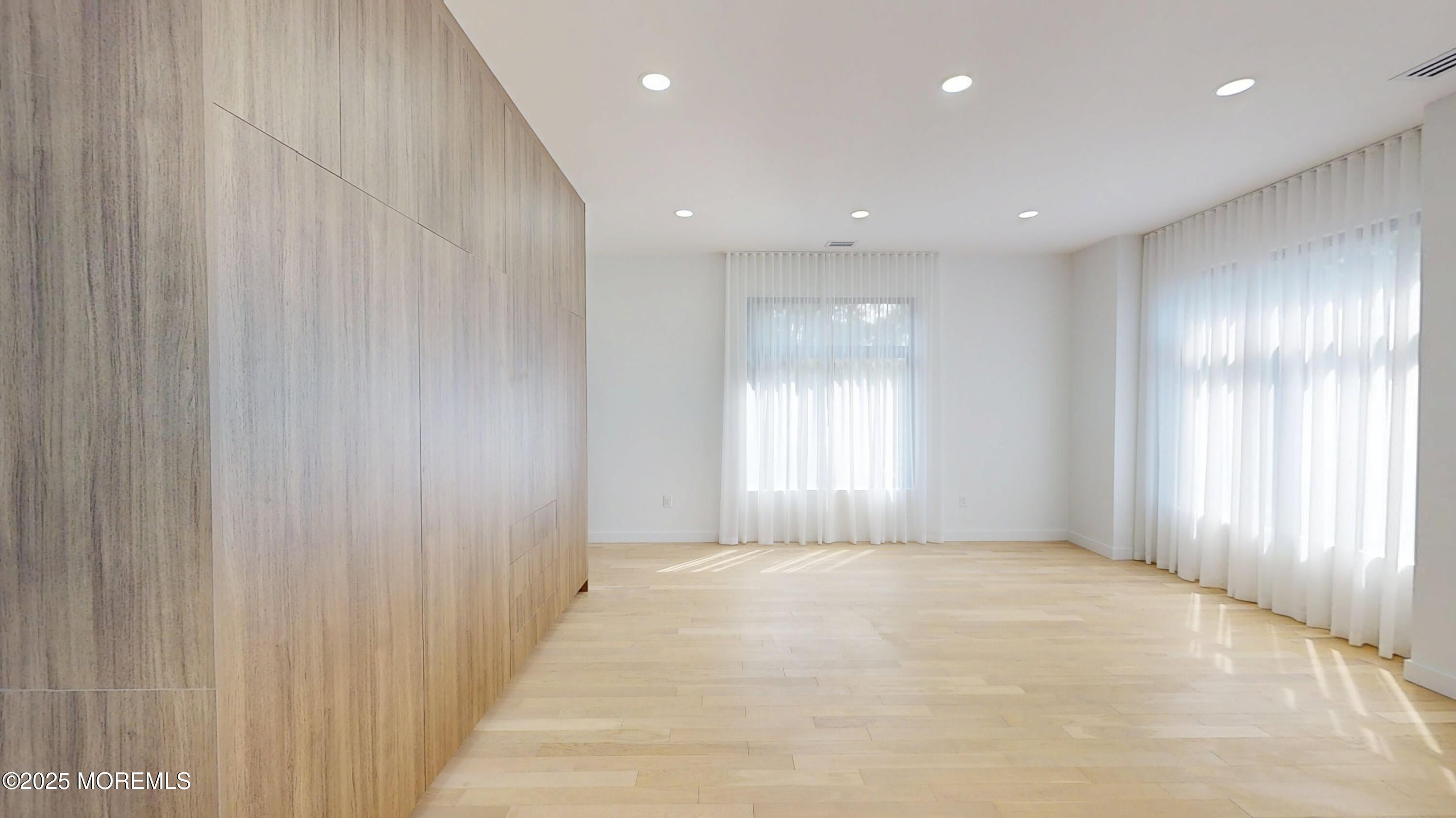 Marlboro, New Jersey, 07746, United States, 5 Bedrooms Bedrooms, ,5 BathroomsBathrooms,Residential,Active,1929654