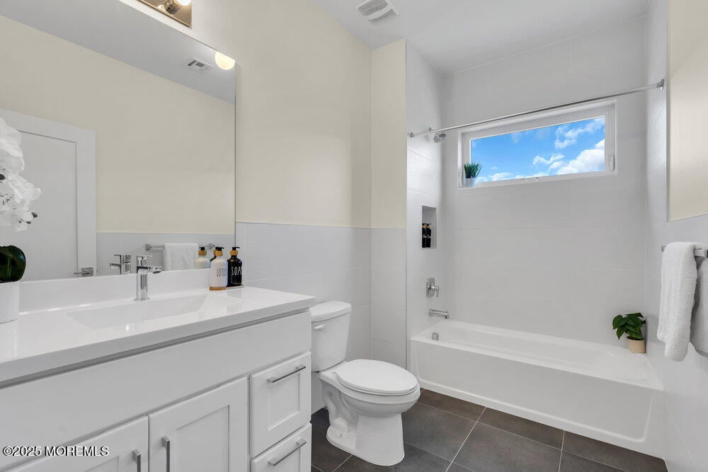 Jackson, New Jersey, 08527, United States, 6 Bedrooms Bedrooms, ,4 BathroomsBathrooms,Residential,Active,2007039