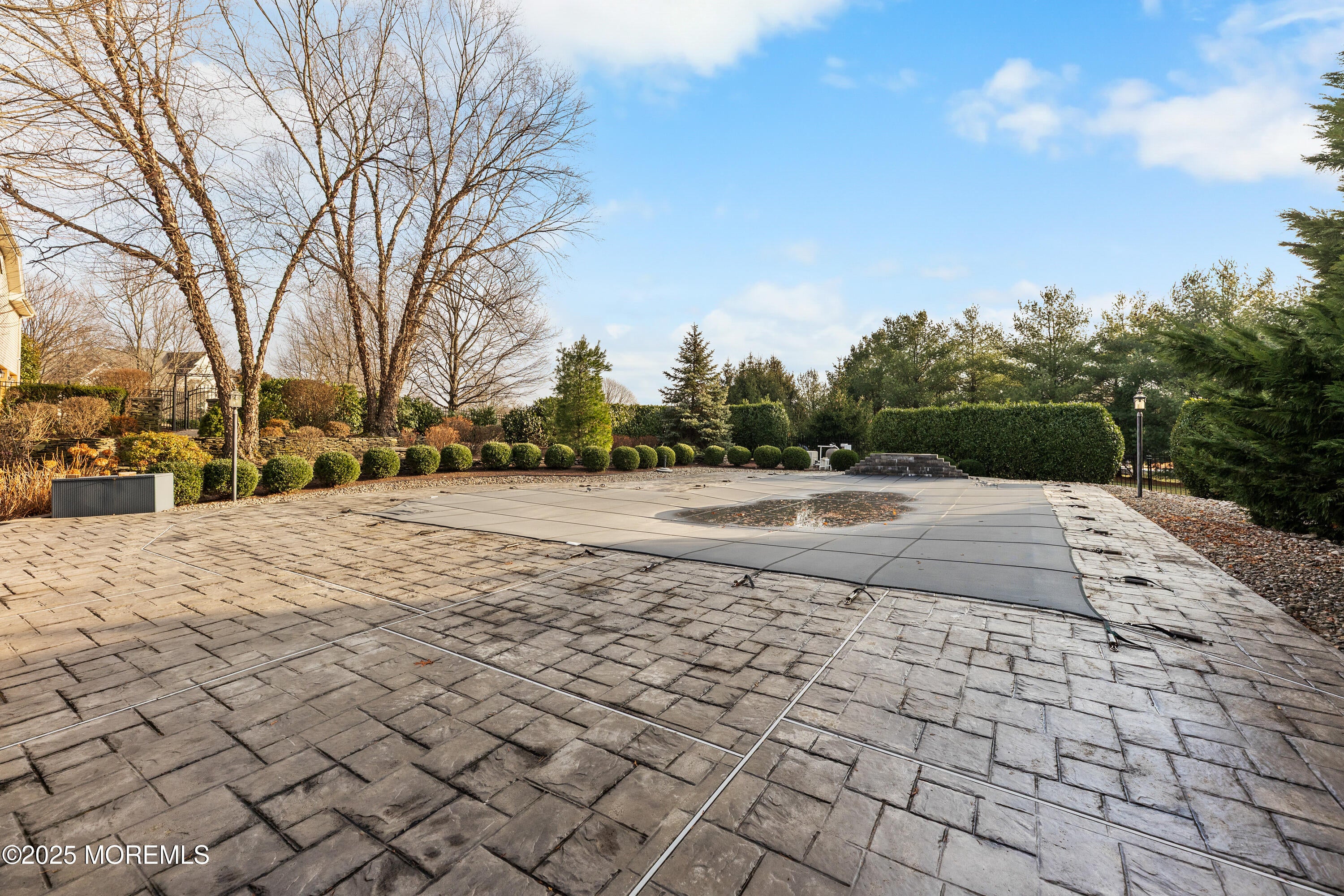 Millstone, New Jersey, 08510, United States, 4 Bedrooms Bedrooms, ,3 BathroomsBathrooms,Residential,Pending,2007227