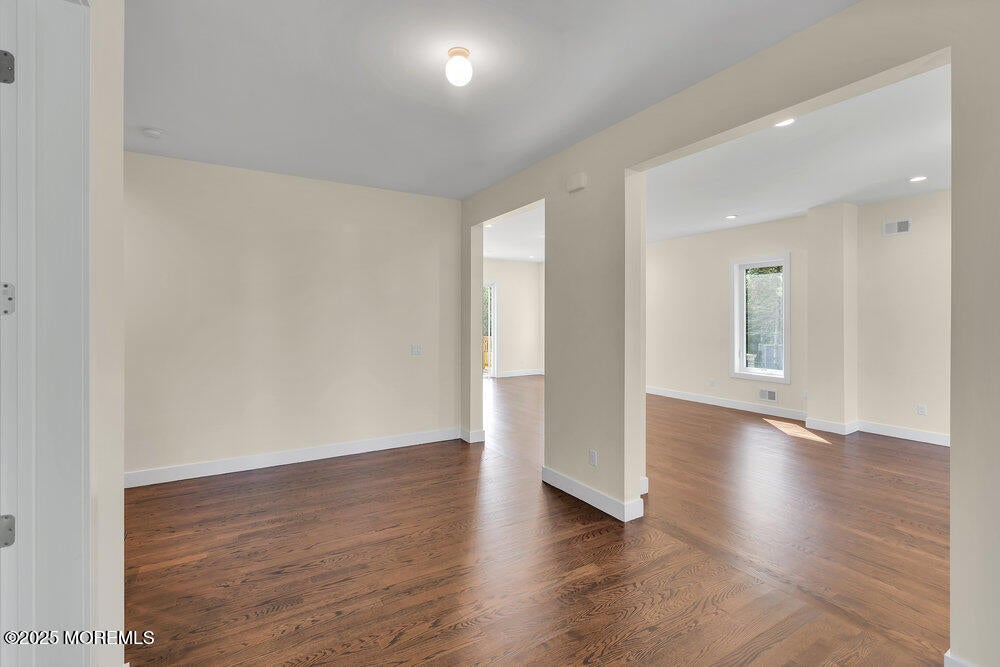 Jackson, New Jersey, 08527, United States, 6 Bedrooms Bedrooms, ,4 BathroomsBathrooms,Residential,Active,1973337