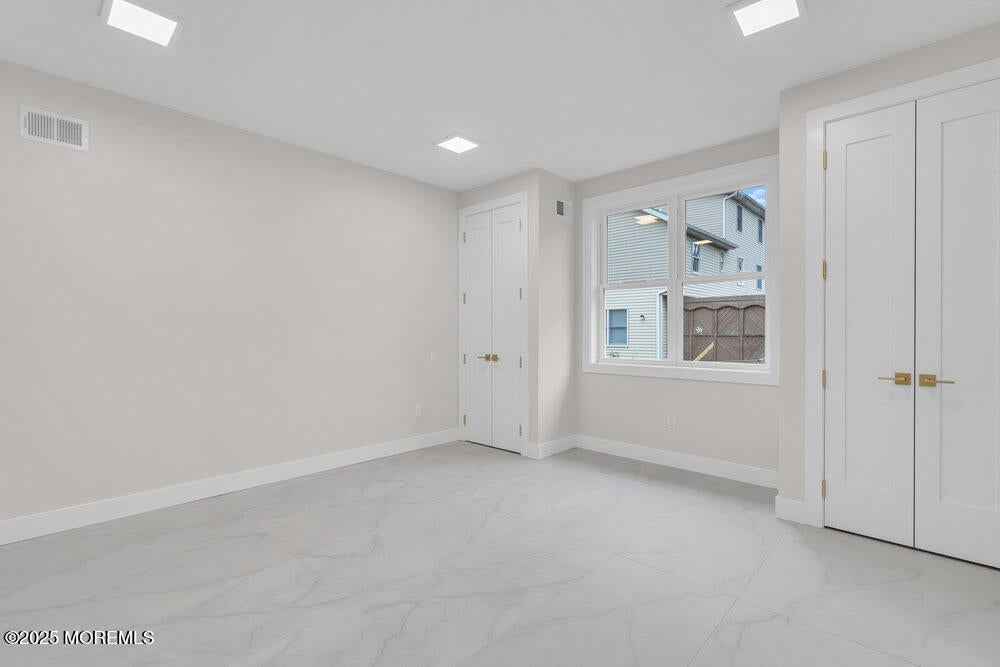 Lakewood, New Jersey, 08701, United States, 5 Bedrooms Bedrooms, ,4 BathroomsBathrooms,Residential,Active,1973269