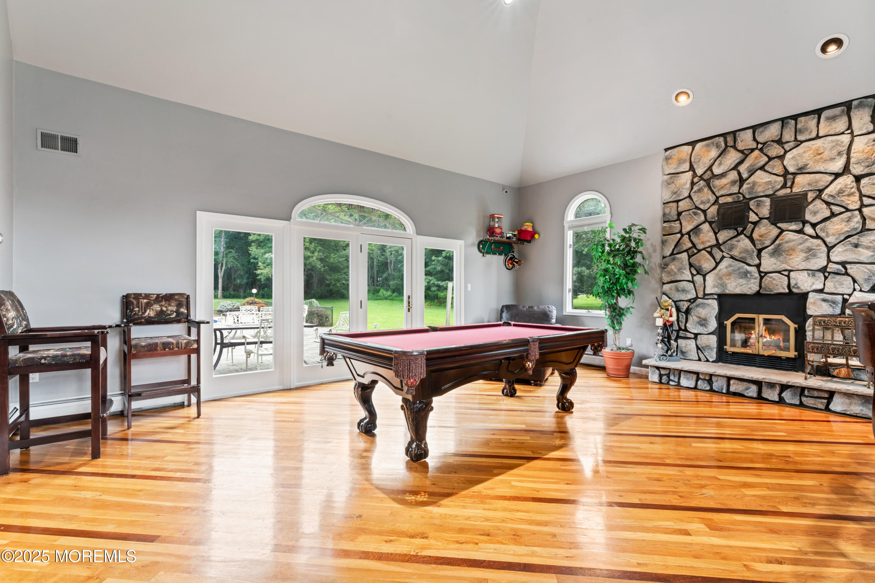 Manalapan, New Jersey, 07726, United States, 4 Bedrooms Bedrooms, ,4 BathroomsBathrooms,Residential,Pending,1909603