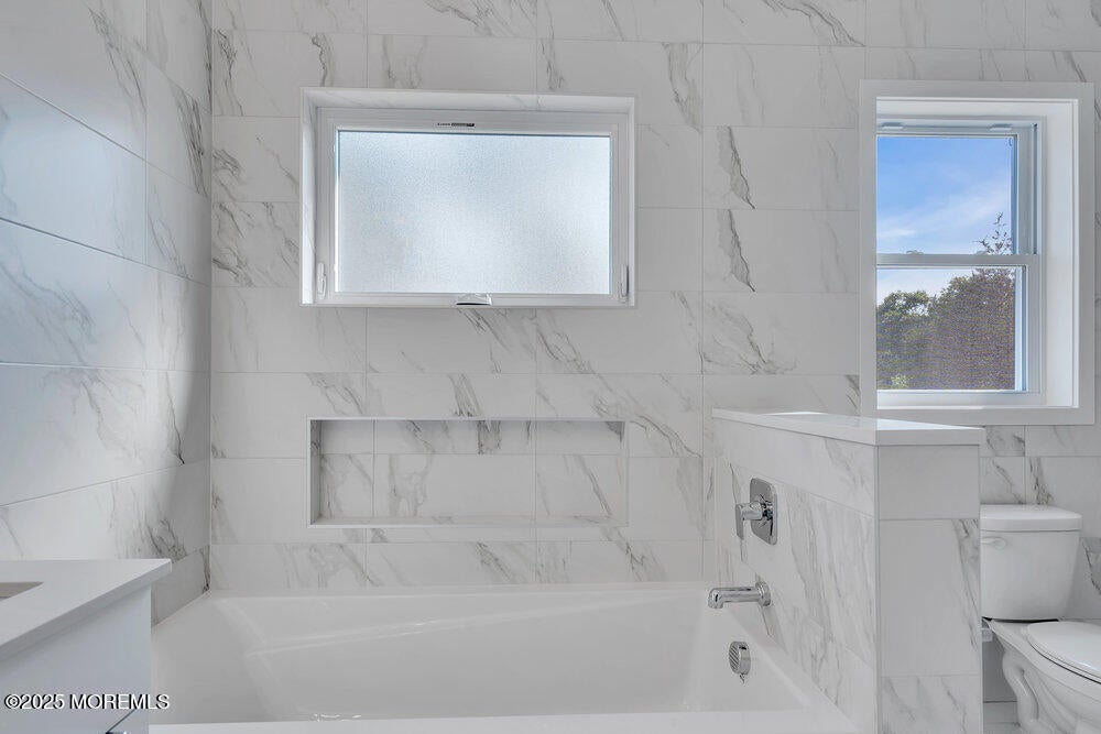 Jackson, New Jersey, 08527, United States, 6 Bedrooms Bedrooms, ,4 BathroomsBathrooms,Residential,Active,1973337