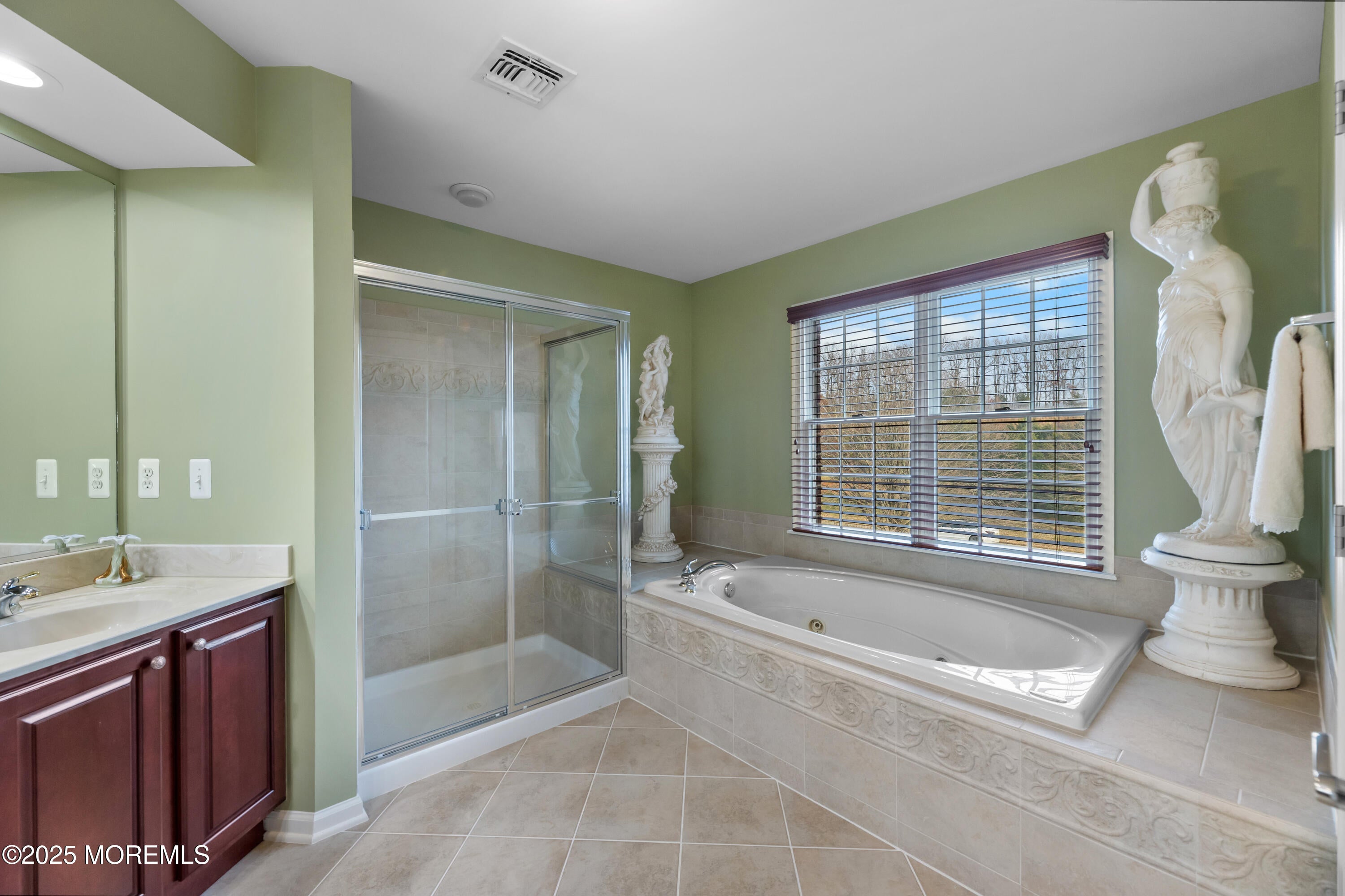 Millstone, New Jersey, 08510, United States, 4 Bedrooms Bedrooms, ,3 BathroomsBathrooms,Residential,Pending,2007227