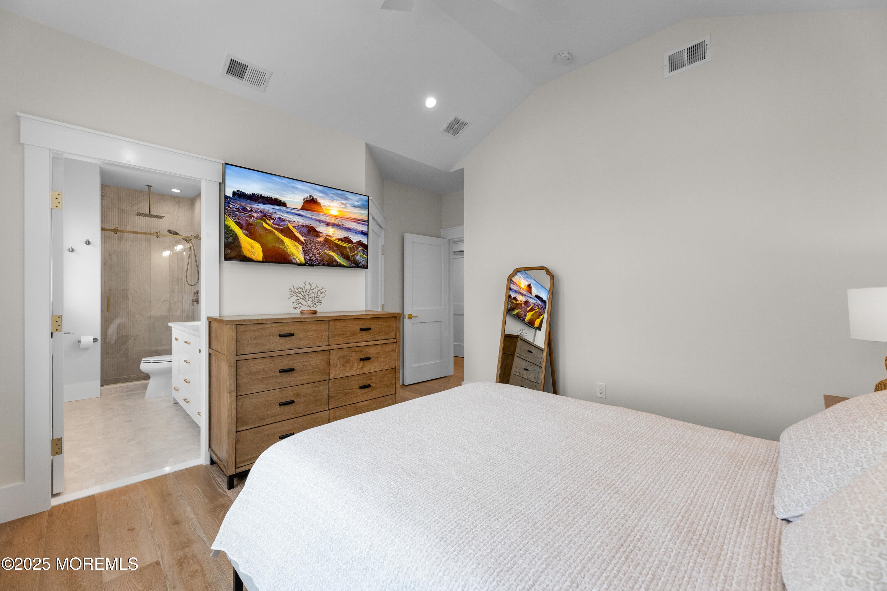 Beach Haven, New Jersey, 08008, United States, 6 Bedrooms Bedrooms, ,6 BathroomsBathrooms,Residential,Active,1969766