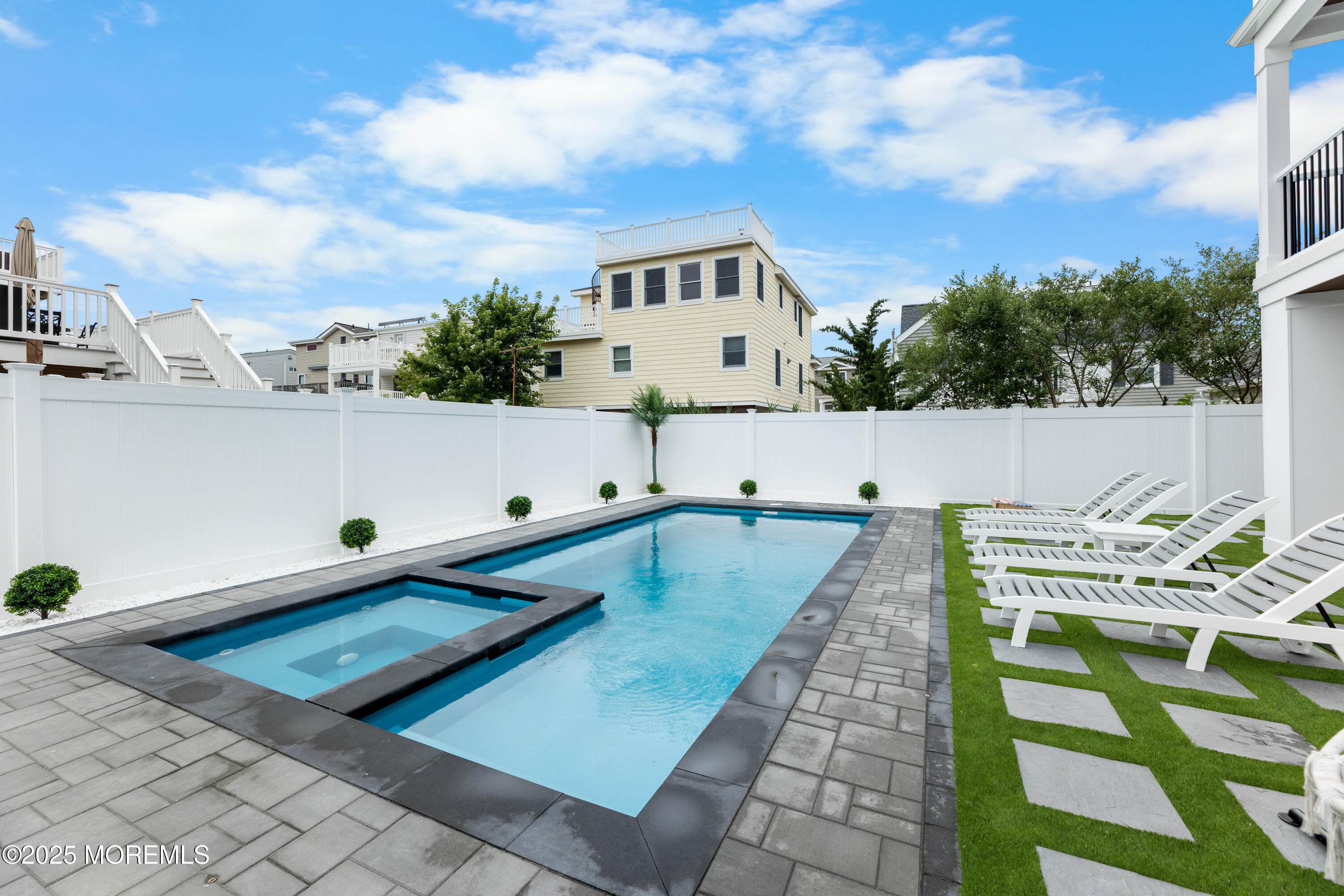 Beach Haven, New Jersey, 08008, United States, 6 Bedrooms Bedrooms, ,6 BathroomsBathrooms,Residential,Active,1969766