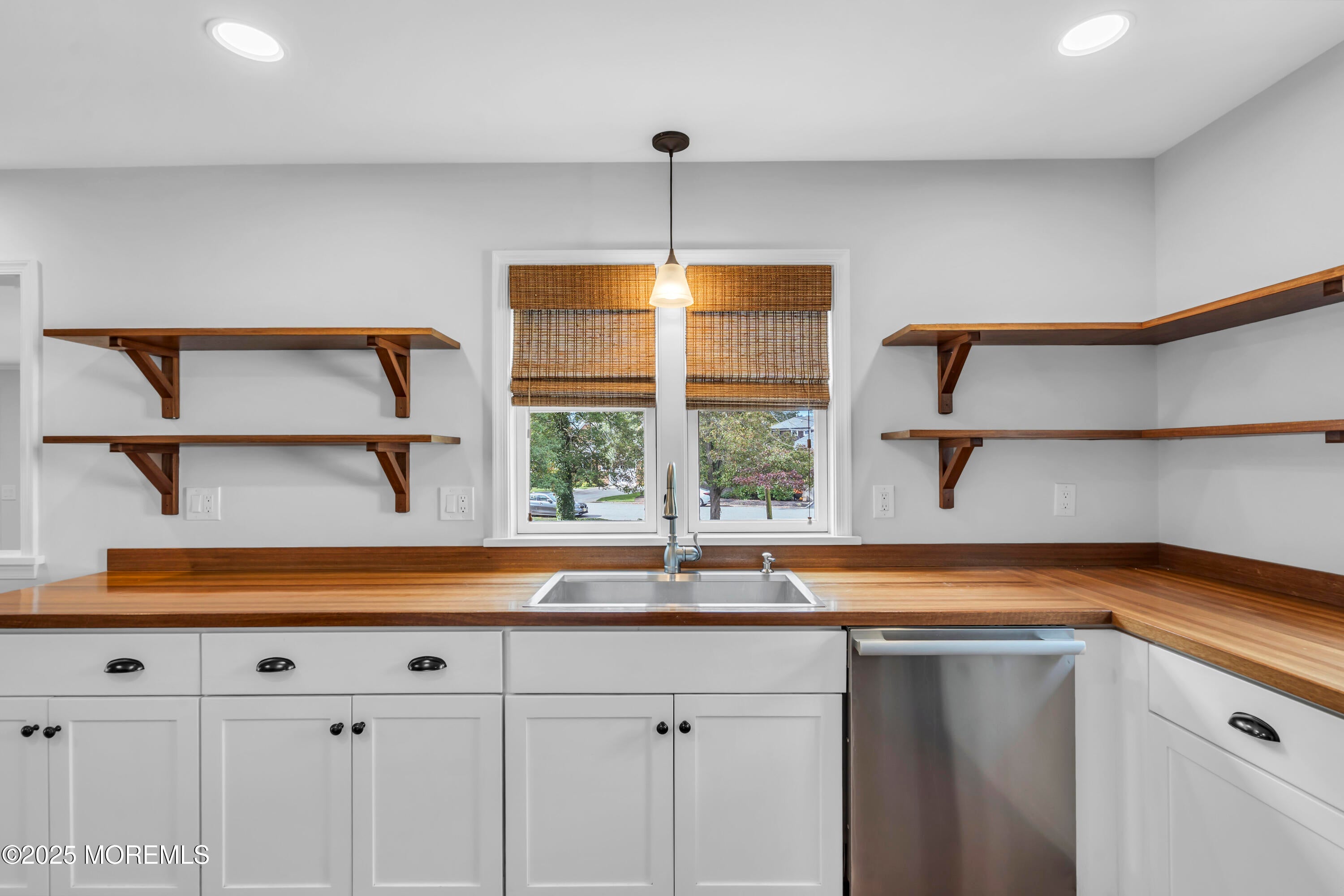 Point Pleasant Beach, New Jersey, 08742, United States, 3 Bedrooms Bedrooms, ,2 BathroomsBathrooms,Residential,Active,1969640