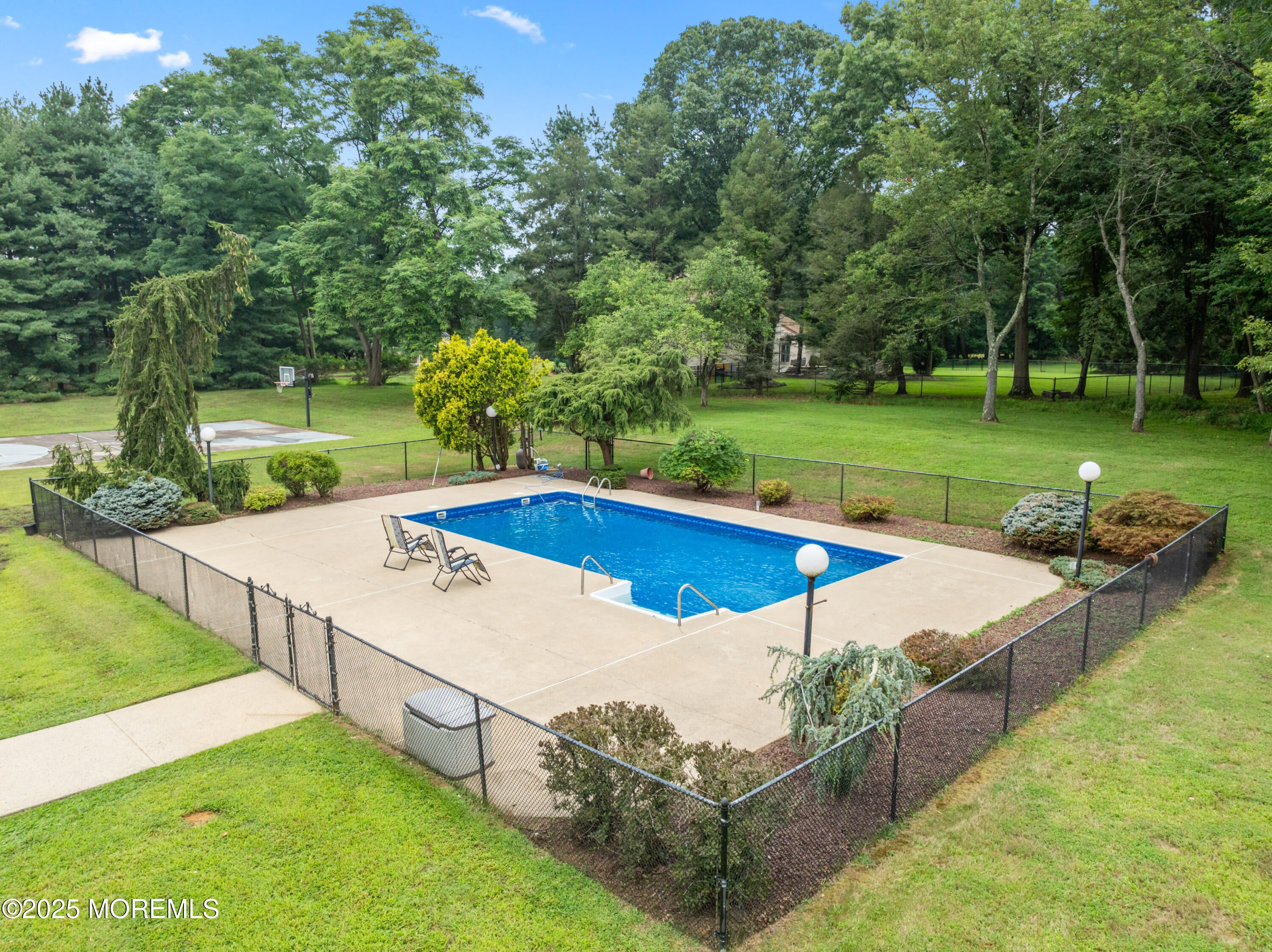 Manalapan, New Jersey, 07726, United States, 4 Bedrooms Bedrooms, ,4 BathroomsBathrooms,Residential,Pending,1909603