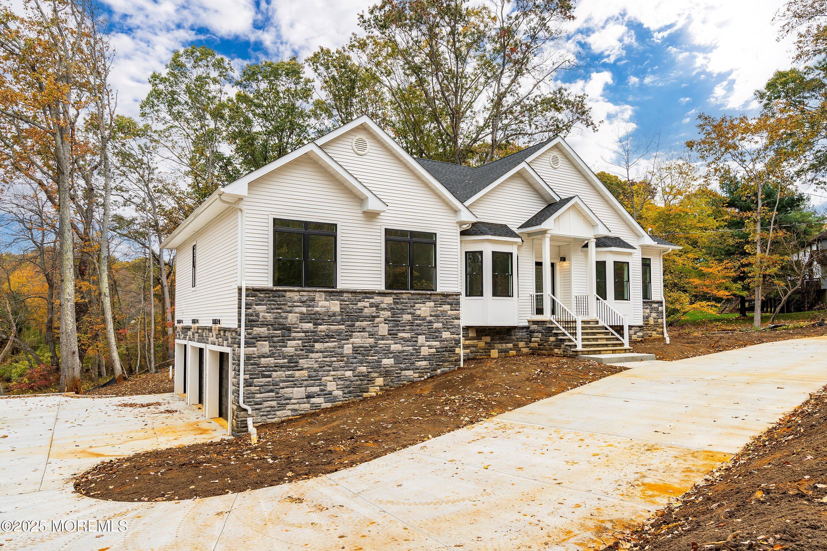 Manalapan, New Jersey, 07726, United States, 3 Bedrooms Bedrooms, ,2 BathroomsBathrooms,Residential,Active,1973334