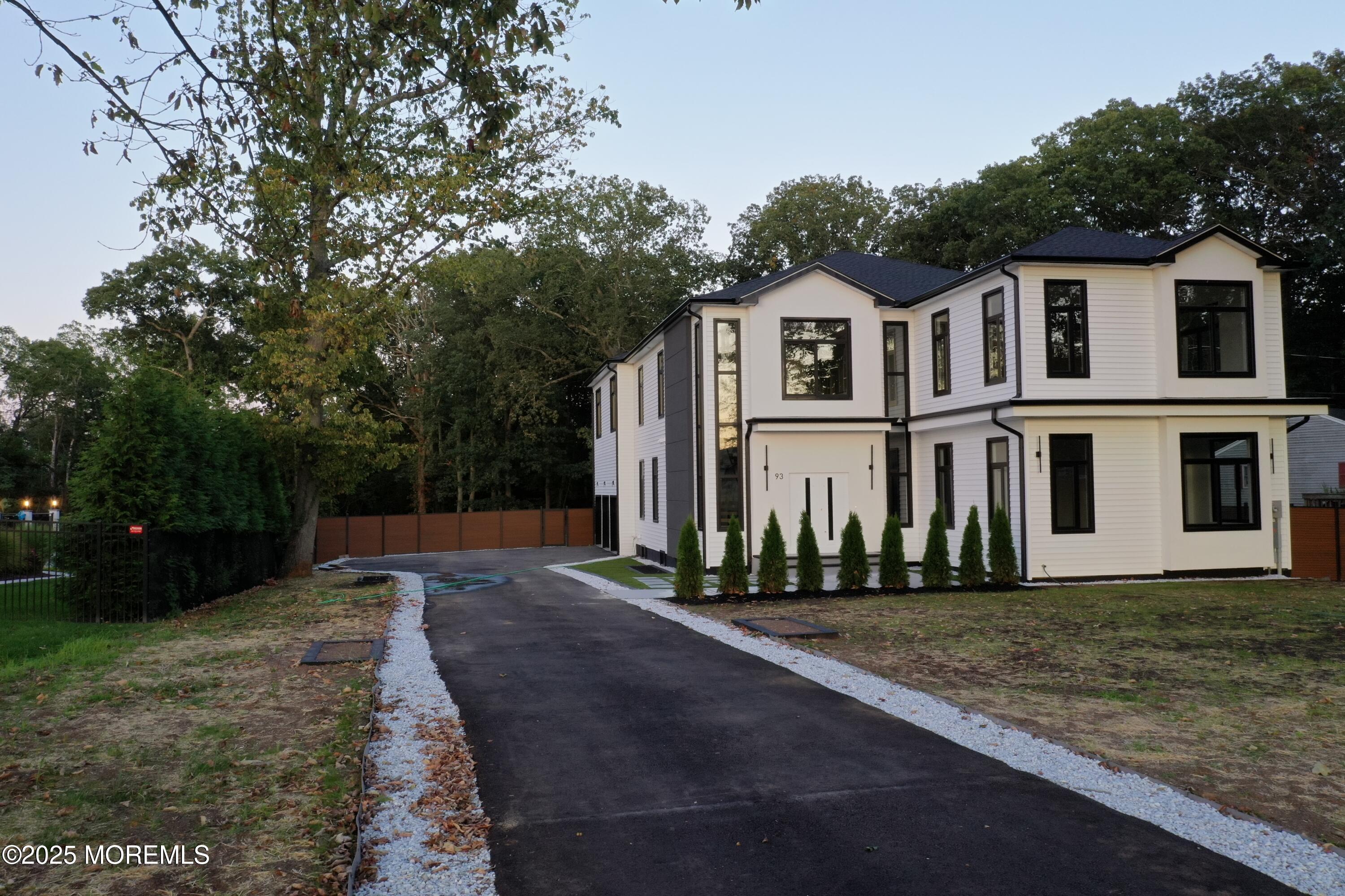 Marlboro, New Jersey, 07746, United States, 5 Bedrooms Bedrooms, ,5 BathroomsBathrooms,Residential,Active,1929654