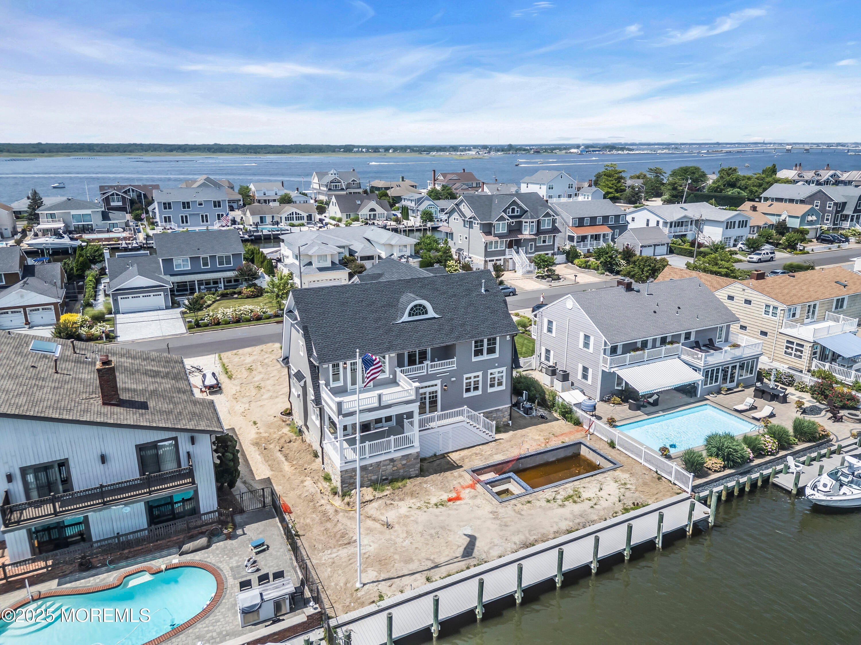 Mantoloking, New Jersey, 08738, United States, 6 Bedrooms Bedrooms, ,6 BathroomsBathrooms,Residential,Active,1904143