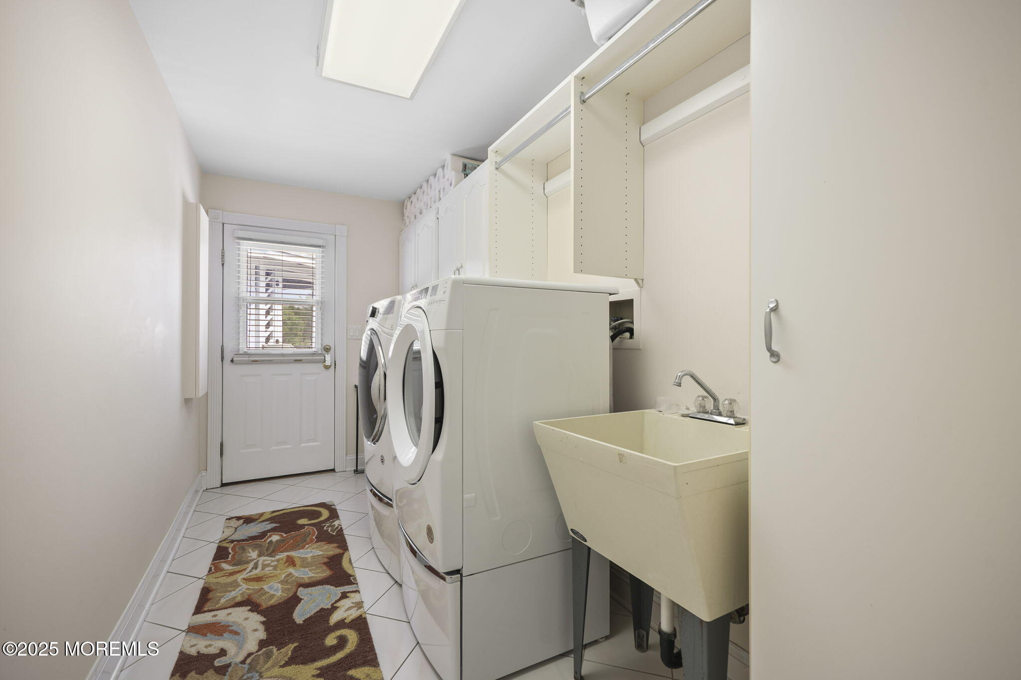 Eatontown, New Jersey, 07724, United States, 6 Bedrooms Bedrooms, ,3 BathroomsBathrooms,Residential,Active,1909866