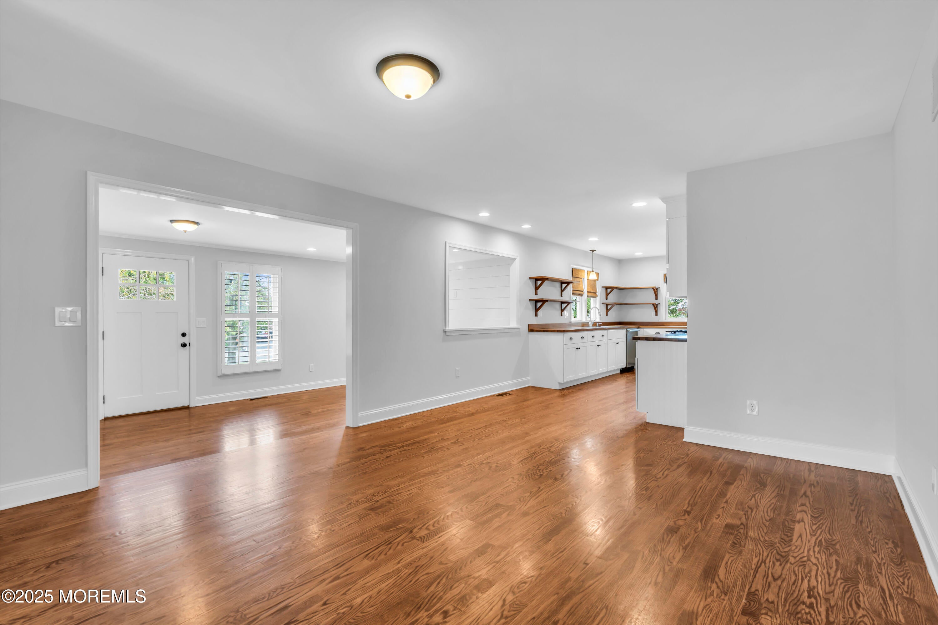 Point Pleasant Beach, New Jersey, 08742, United States, 3 Bedrooms Bedrooms, ,2 BathroomsBathrooms,Residential,Active,1969640