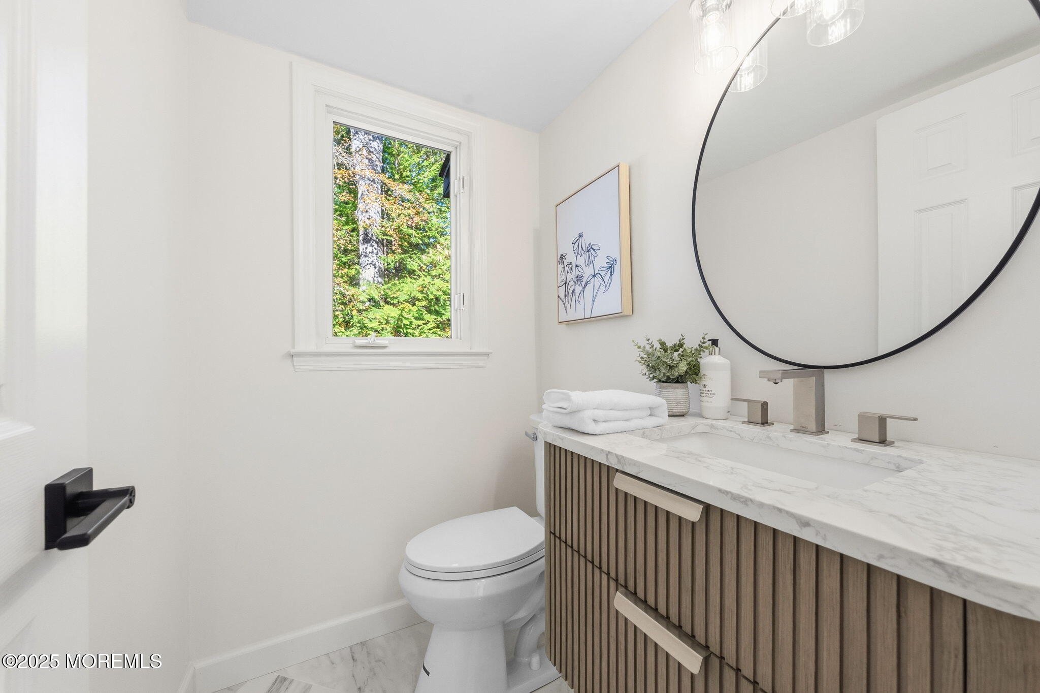 Manalapan, New Jersey, 07726, United States, 5 Bedrooms Bedrooms, ,4 BathroomsBathrooms,Residential,Active,1969663