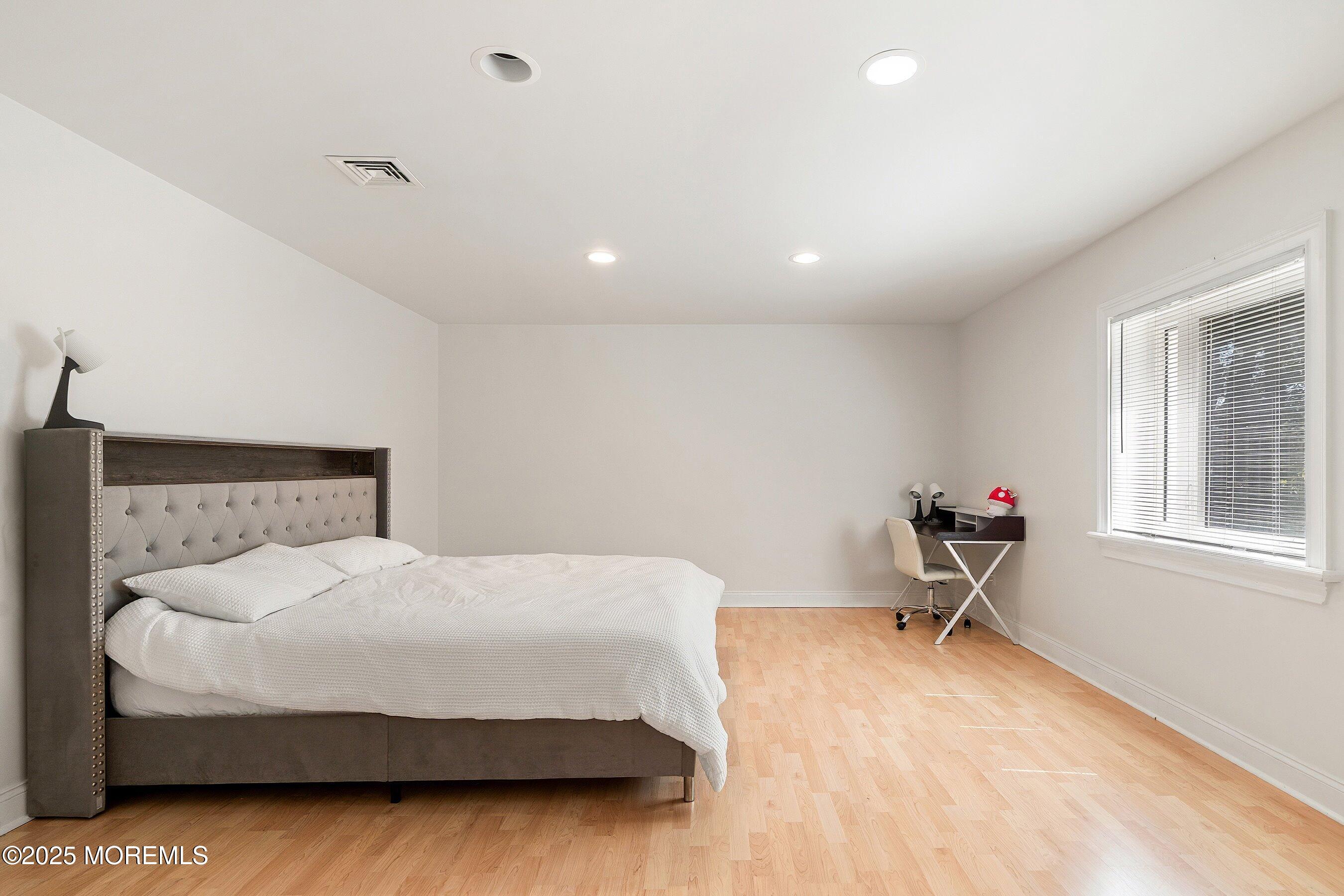 Manasquan, New Jersey, 08736, United States, 6 Bedrooms Bedrooms, ,5 BathroomsBathrooms,Residential,Active,1936615