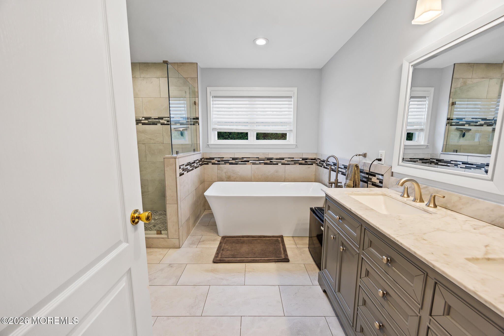 Manchester, New Jersey, 08759, United States, 5 Bedrooms Bedrooms, ,4 BathroomsBathrooms,Residential,Active,2009421