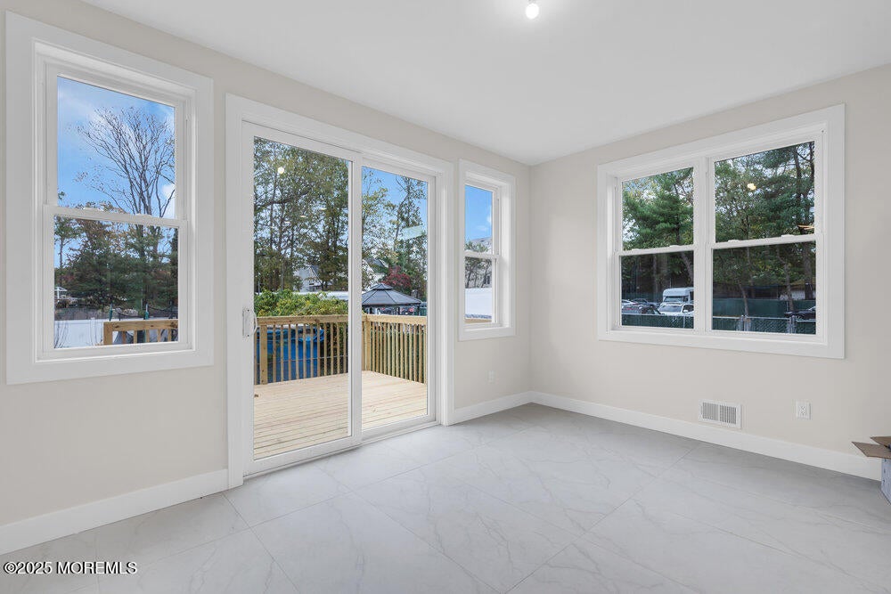 Lakewood, New Jersey, 08701, United States, 5 Bedrooms Bedrooms, ,4 BathroomsBathrooms,Residential,Active,1973269