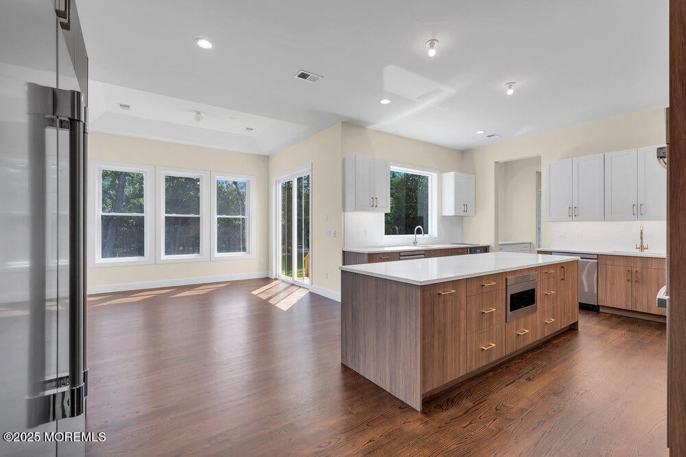 Jackson, New Jersey, 08527, United States, 6 Bedrooms Bedrooms, ,4 BathroomsBathrooms,Residential,Active,1973337