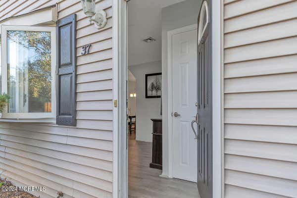 37 CHESTNUT ST, BEACHWOOD, NJ 08722 - Image 1