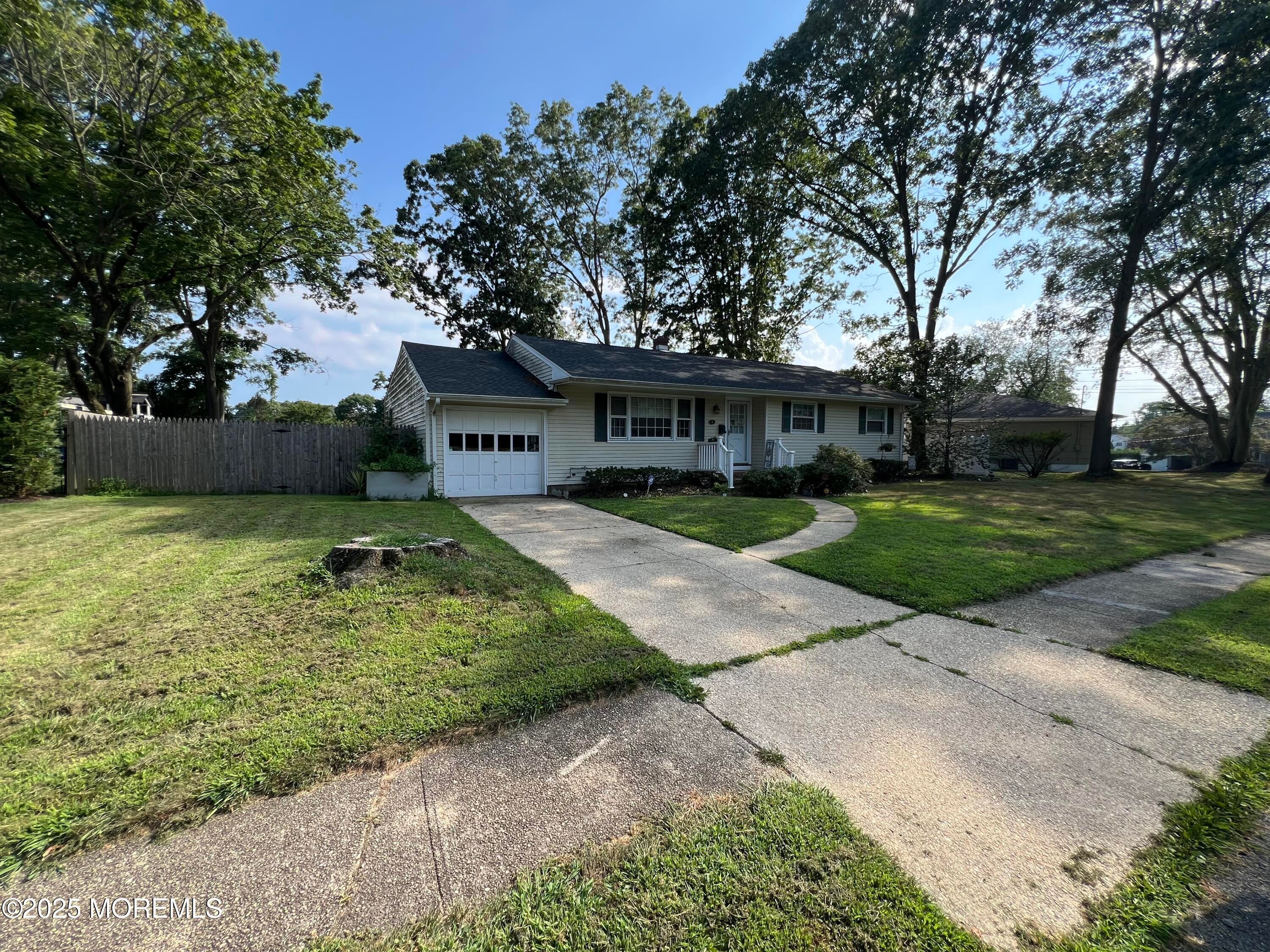 Oakhurst, New Jersey, 07755, United States, 4 Bedrooms Bedrooms, ,2 BathroomsBathrooms,Residential,Active,1905065