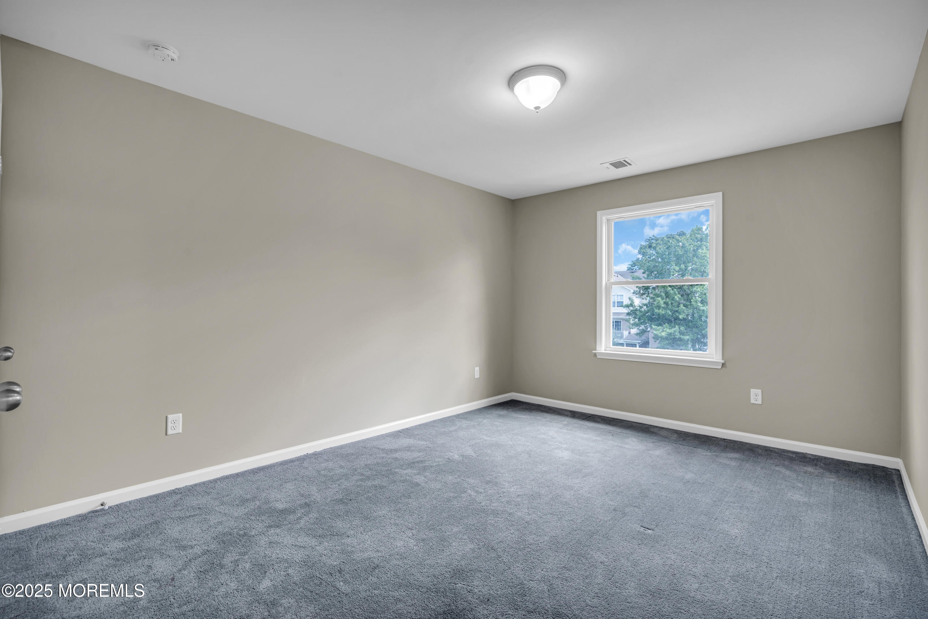 Lakewood, New Jersey, 08701, United States, 5 Bedrooms Bedrooms, ,4 BathroomsBathrooms,Residential,Active,1941365