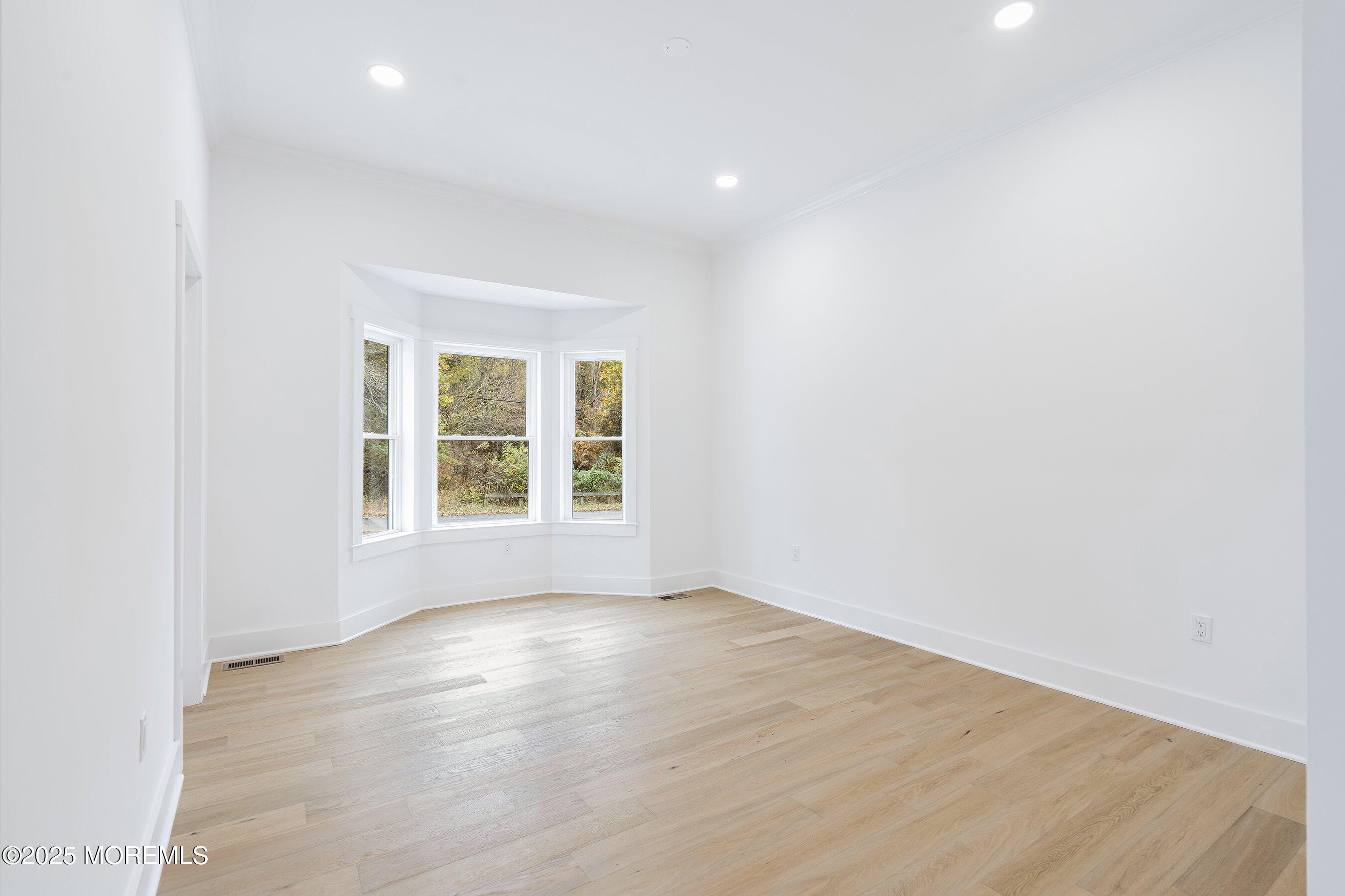 Manalapan, New Jersey, 07726, United States, 3 Bedrooms Bedrooms, ,2 BathroomsBathrooms,Residential,Active,1973334