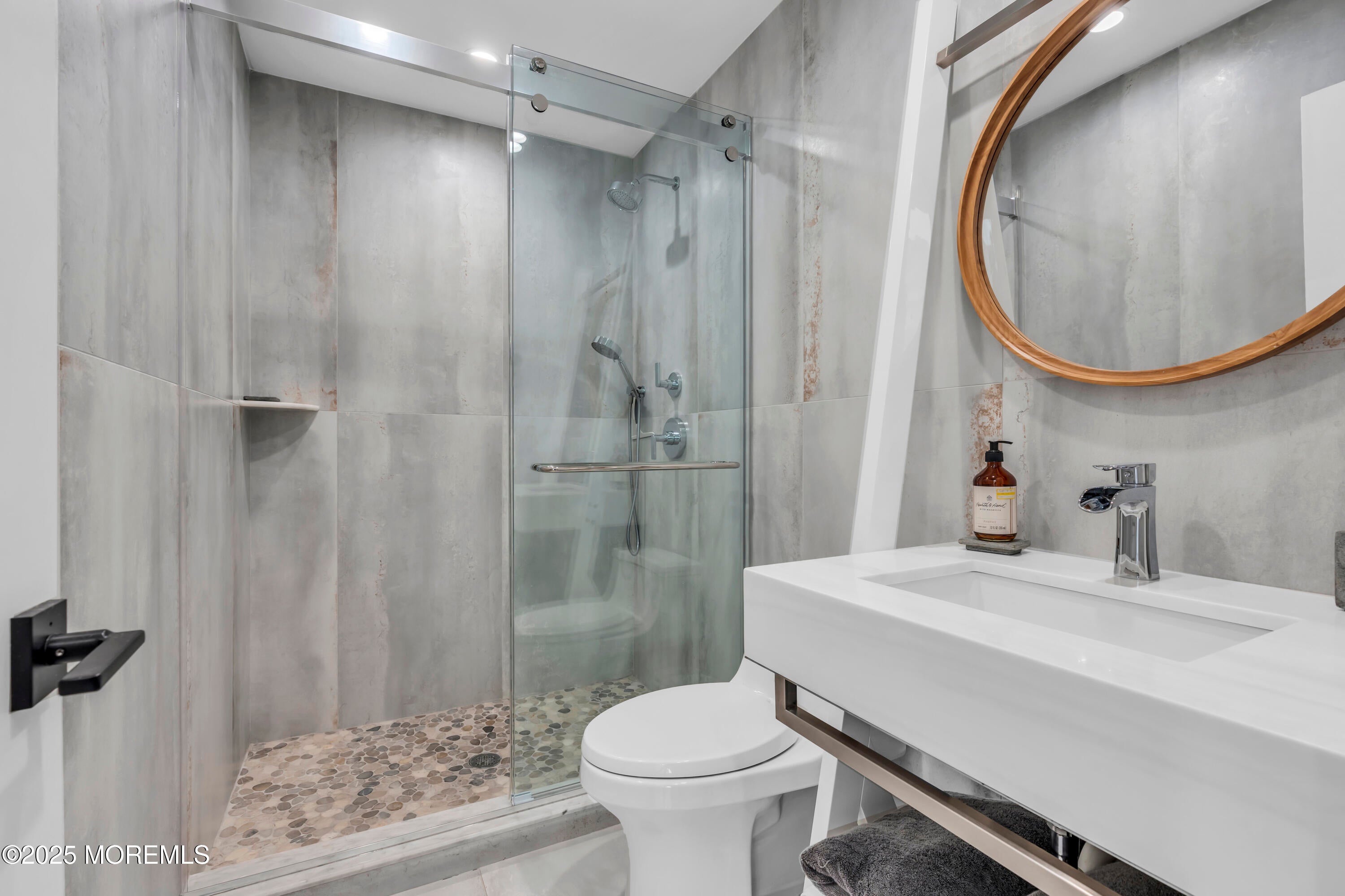 Toms River, New Jersey, 08753, United States, 5 Bedrooms Bedrooms, ,3 BathroomsBathrooms,Residential,Active,1952599