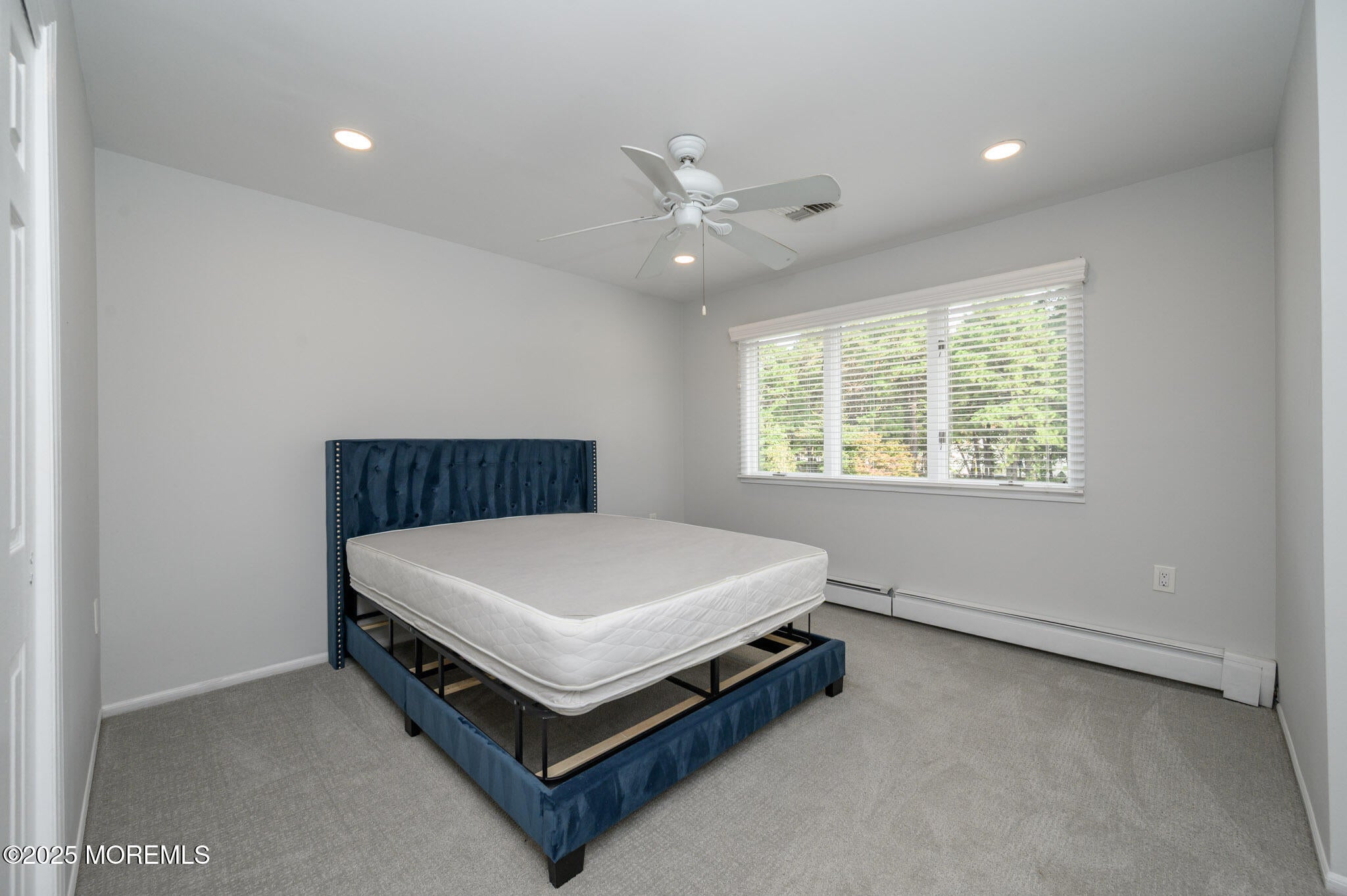 Manalapan, New Jersey, 07726, United States, 6 Bedrooms Bedrooms, ,4 BathroomsBathrooms,Residential,Active,1929411