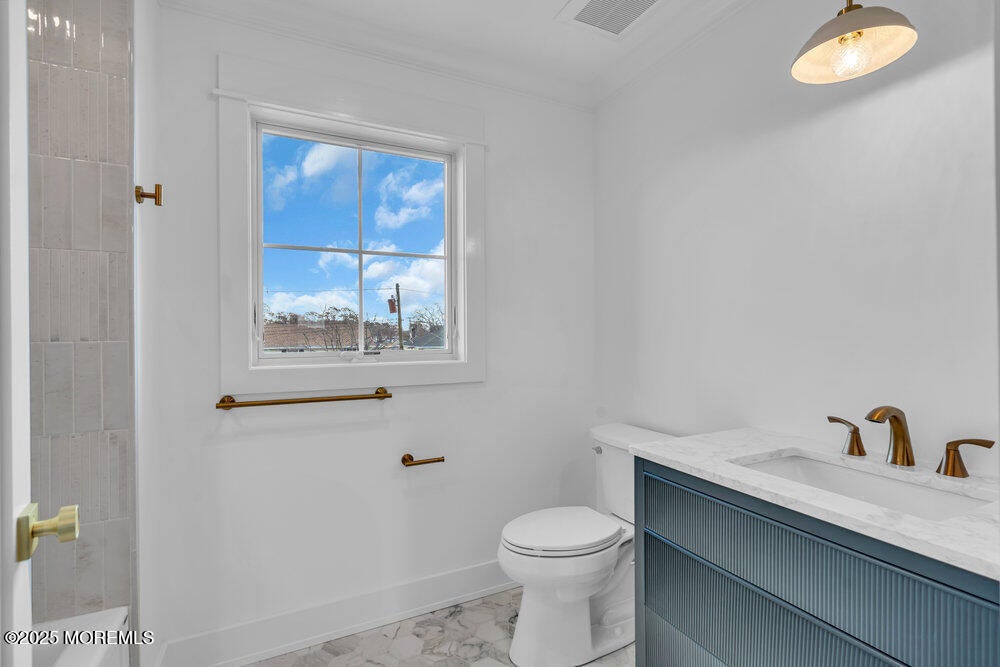 Point Pleasant, New Jersey, 08742, United States, 5 Bedrooms Bedrooms, ,4 BathroomsBathrooms,Residential,Active,1992294