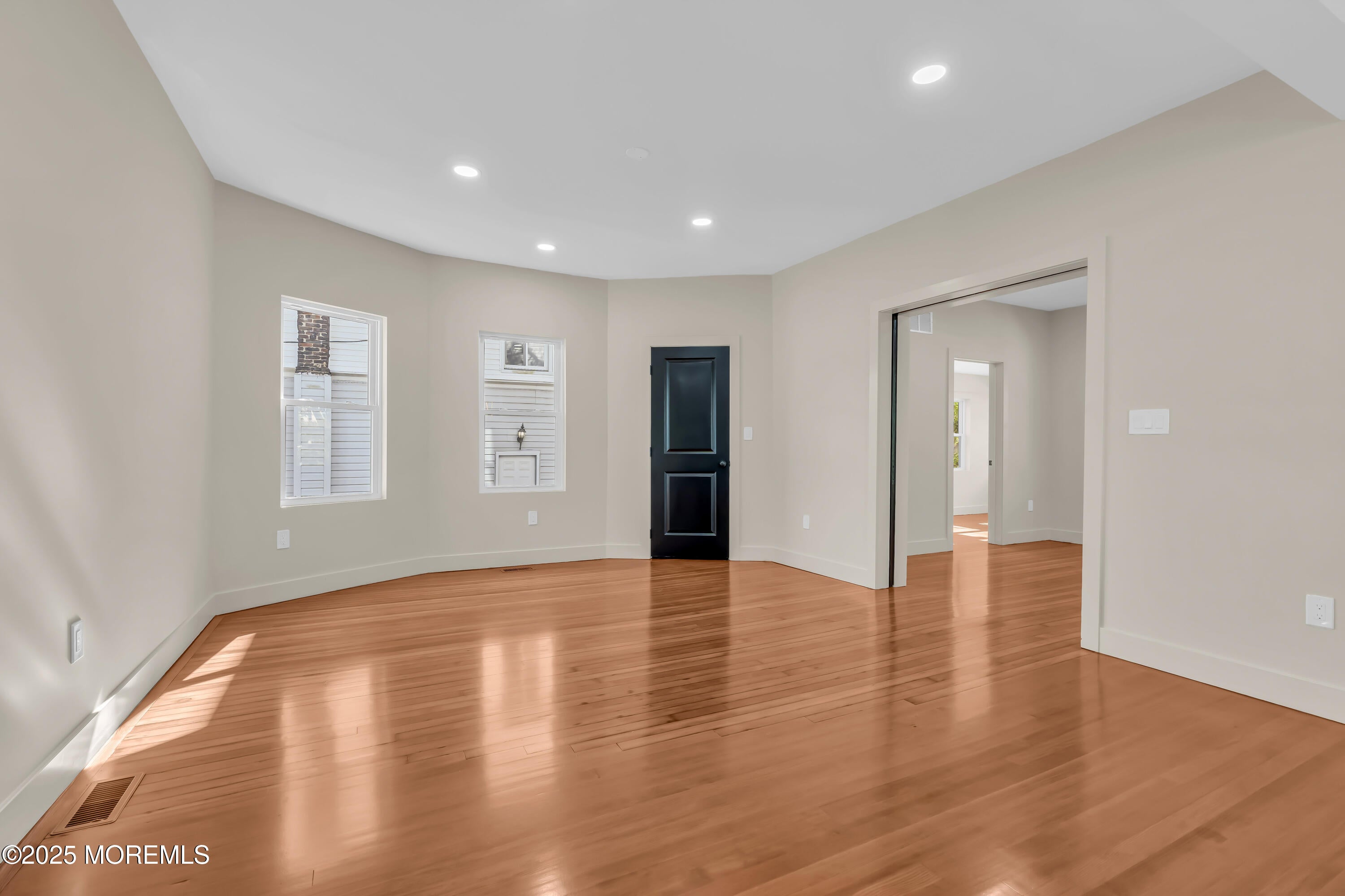 Asbury Park, New Jersey, 07712, United States, 6 Bedrooms Bedrooms, ,4 BathroomsBathrooms,Residential,Active,1929708