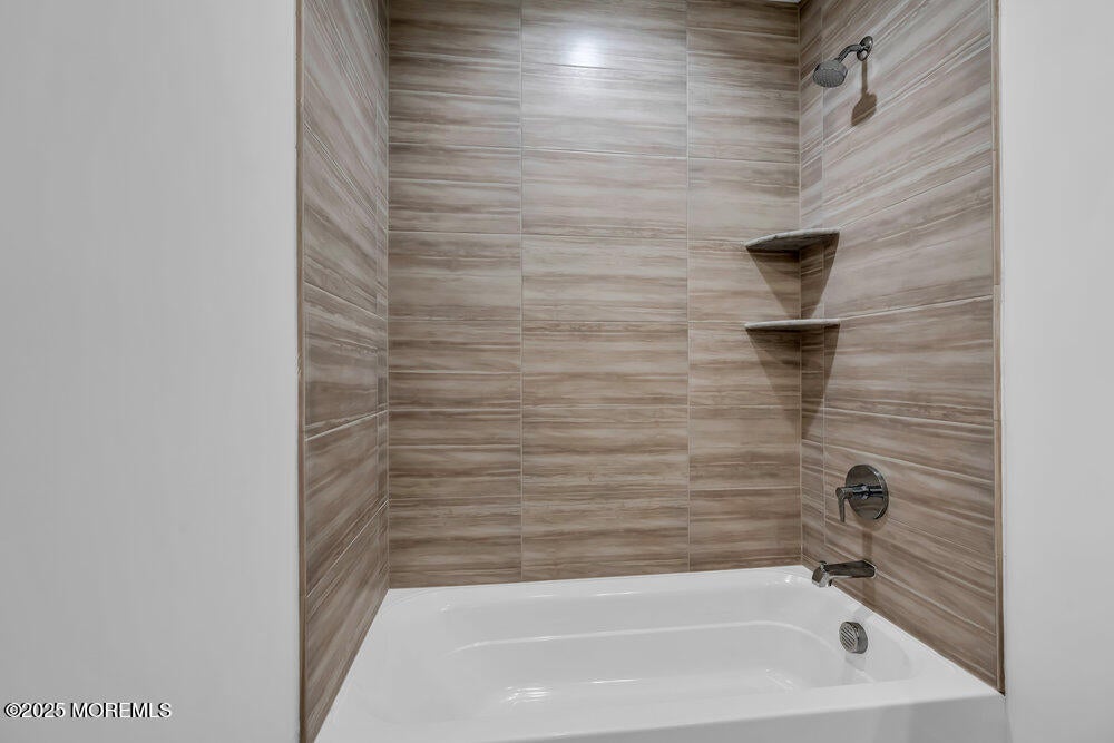 Toms River, New Jersey, 08755, United States, 5 Bedrooms Bedrooms, ,5 BathroomsBathrooms,Residential,Active,1997624