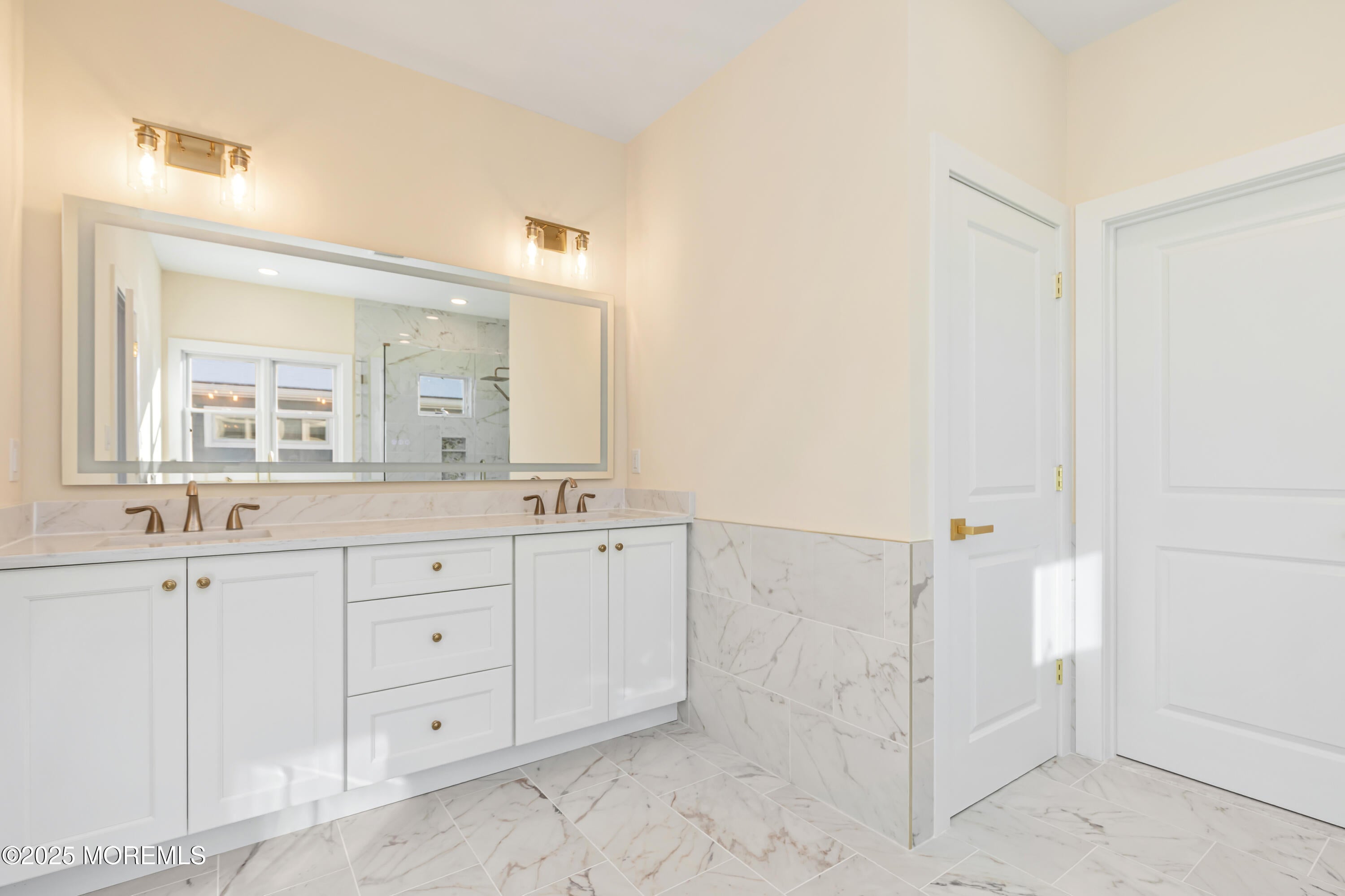 Tuckerton, New Jersey, 08087, United States, 4 Bedrooms Bedrooms, ,4 BathroomsBathrooms,Residential,Active,2007234