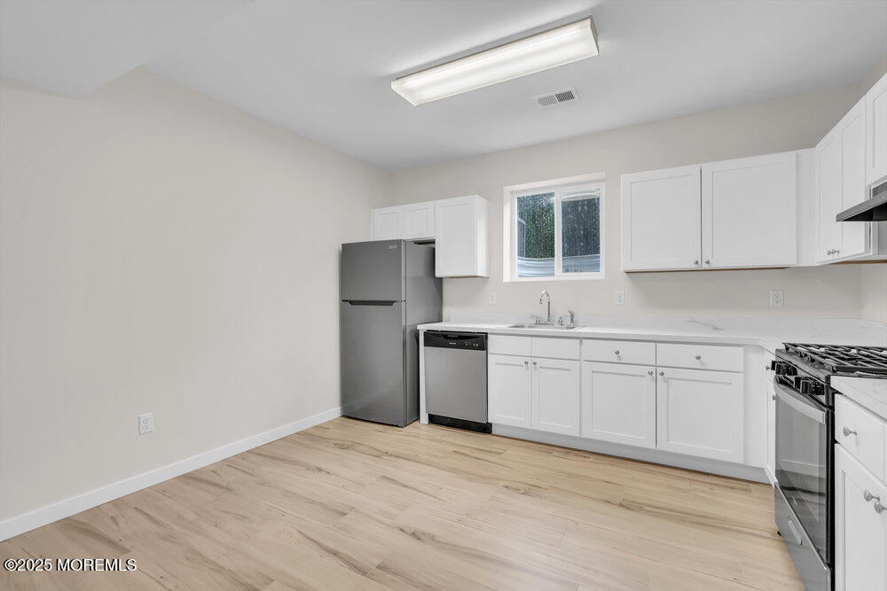 Lakewood, New Jersey, 08701, United States, 5 Bedrooms Bedrooms, ,4 BathroomsBathrooms,Residential,Active,1973269