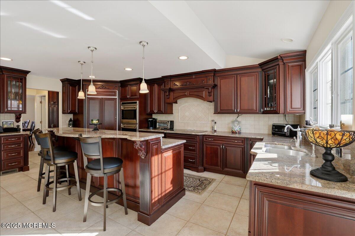 Manalapan, New Jersey, 07726, United States, 4 Bedrooms Bedrooms, ,4 BathroomsBathrooms,Residential,Active,1999930