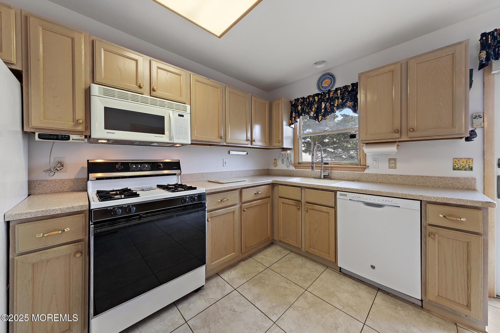 Long Beach Twp, New Jersey, 08008, United States, 4 Bedrooms Bedrooms, ,3 BathroomsBathrooms,Residential,Active,1969774