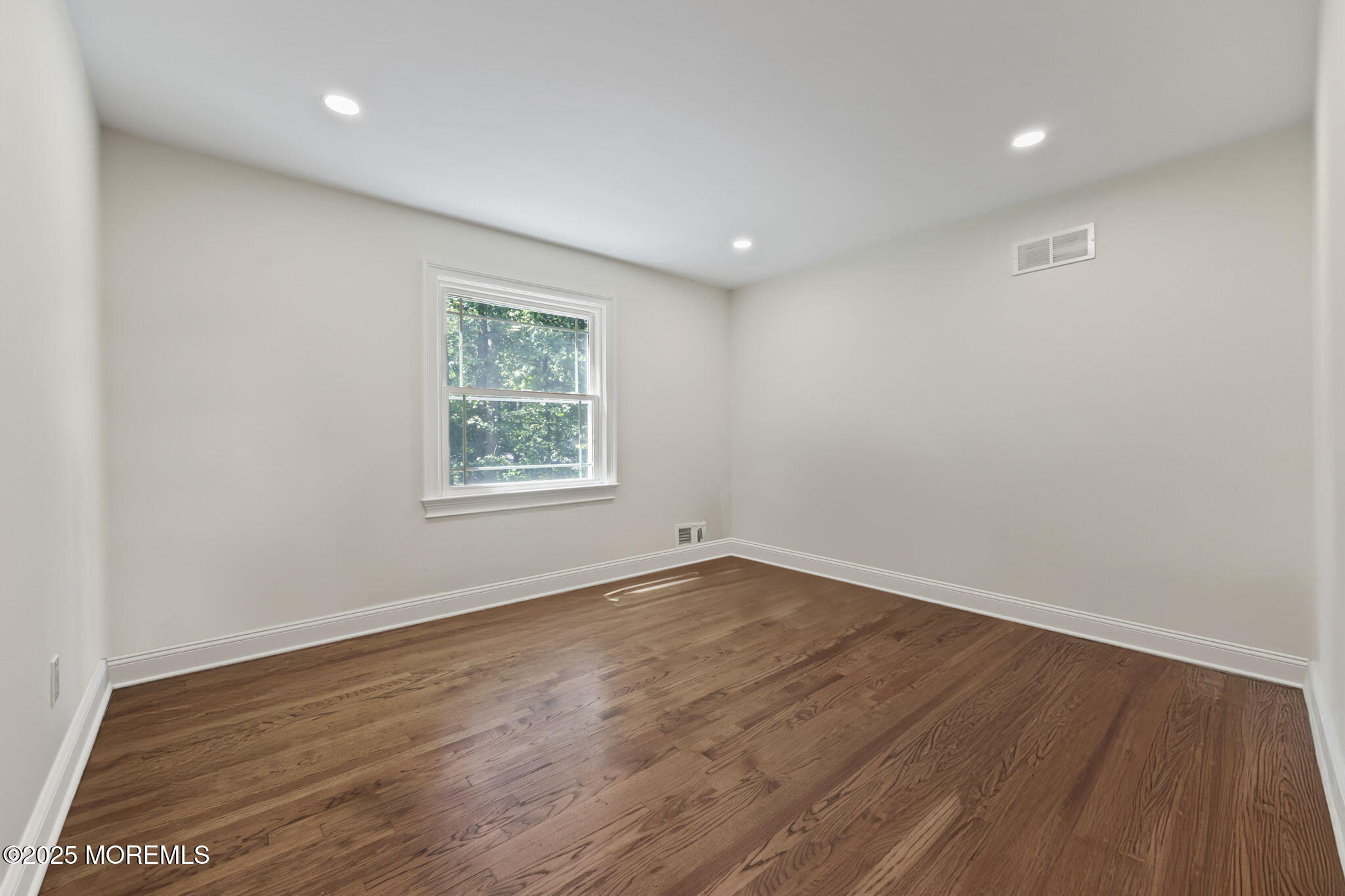 Colts Neck, New Jersey, 07722, United States, 3 Bedrooms Bedrooms, ,3 BathroomsBathrooms,Residential,Active,1941385