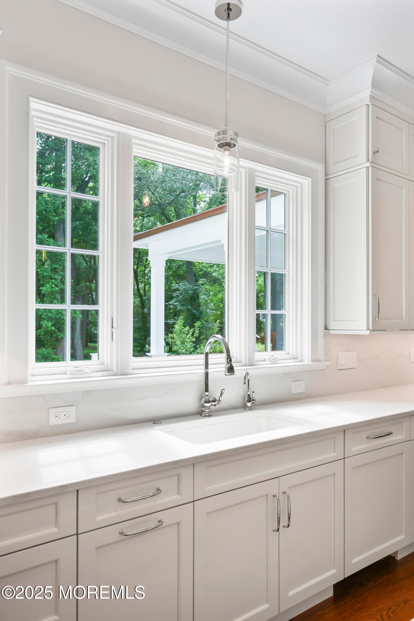 Rumson, New Jersey, 07760, United States, 6 Bedrooms Bedrooms, ,7 BathroomsBathrooms,Residential,Active,1904739