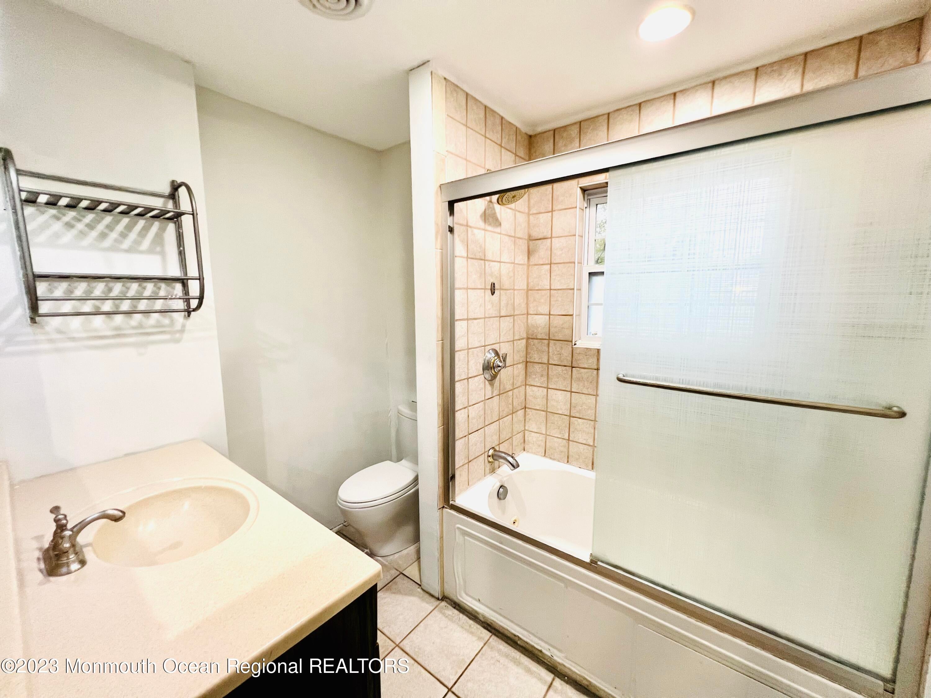 Elberon, New Jersey, 07740, United States, 4 Bedrooms Bedrooms, ,3 BathroomsBathrooms,Residential,Active,2007228