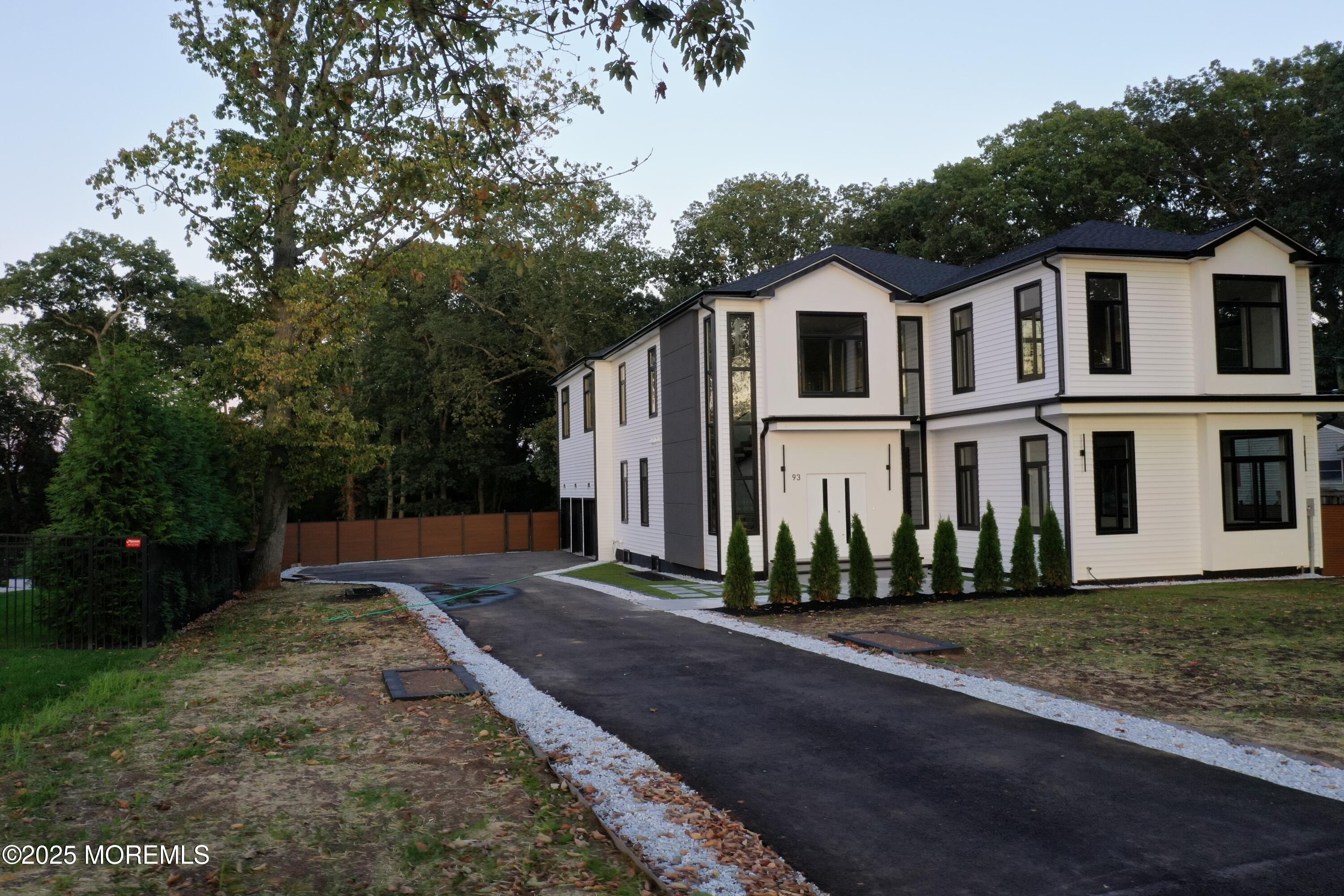 Marlboro, New Jersey, 07746, United States, 5 Bedrooms Bedrooms, ,5 BathroomsBathrooms,Residential,Active,1929654
