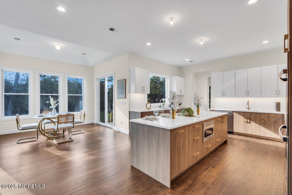 Jackson, New Jersey, 08527, United States, 6 Bedrooms Bedrooms, ,4 BathroomsBathrooms,Residential,Active,2007039