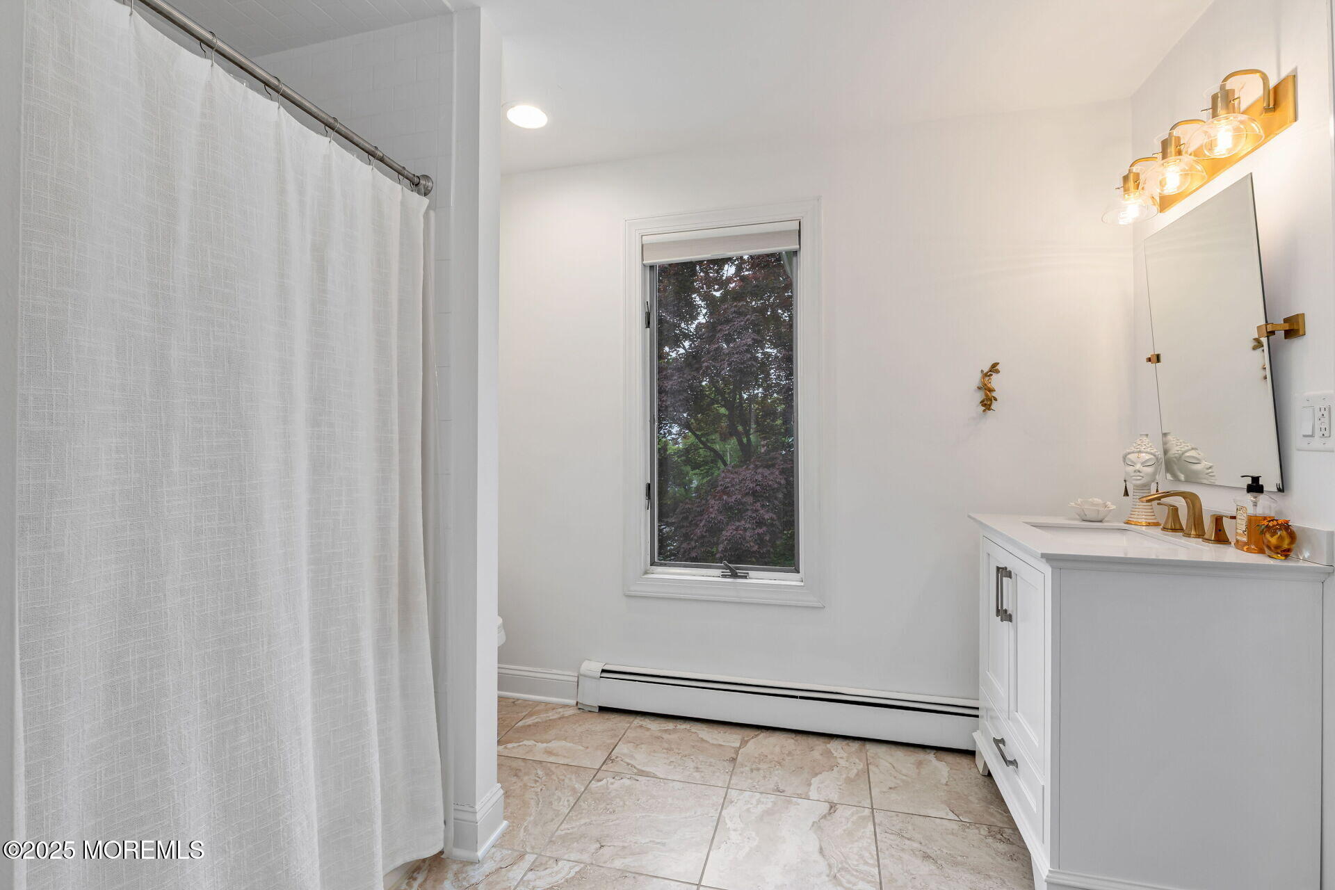 Atlantic Highlands, New Jersey, 07716, United States, 5 Bedrooms Bedrooms, ,5 BathroomsBathrooms,Residential,Active,1843829