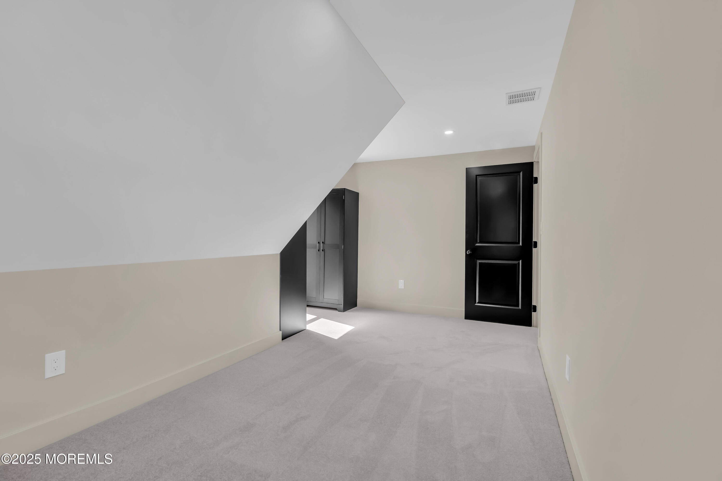 Asbury Park, New Jersey, 07712, United States, 6 Bedrooms Bedrooms, ,4 BathroomsBathrooms,Residential,Active,1929708