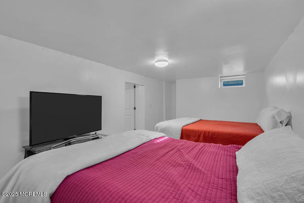 Toms River, New Jersey, 08753, United States, 5 Bedrooms Bedrooms, ,4 BathroomsBathrooms,Residential,Active,1989768