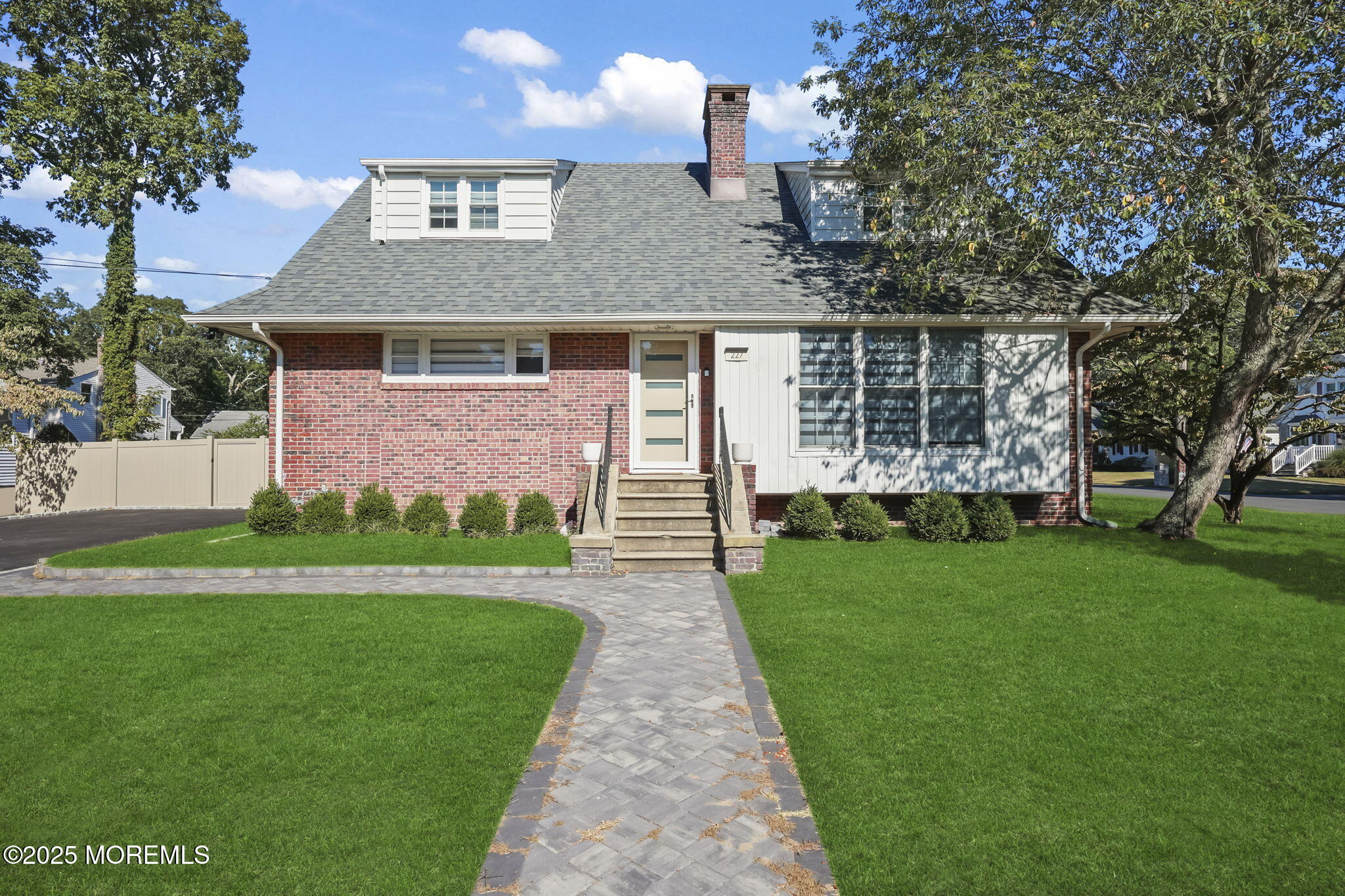 Oakhurst, New Jersey, 07755, United States, 4 Bedrooms Bedrooms, ,3 BathroomsBathrooms,Residential,Active,1941118