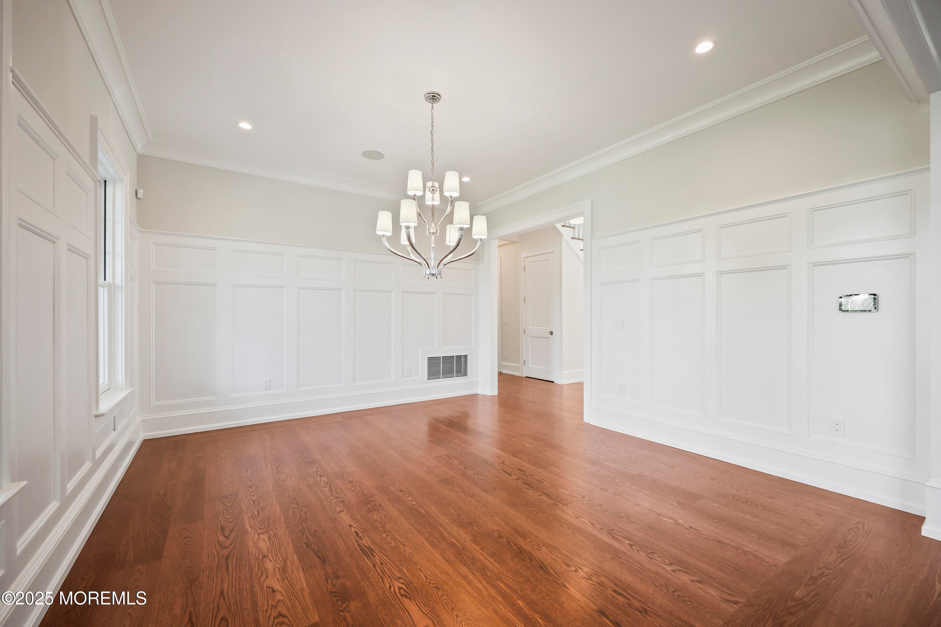 Rumson, New Jersey, 07760, United States, 6 Bedrooms Bedrooms, ,7 BathroomsBathrooms,Residential,Active,1904739