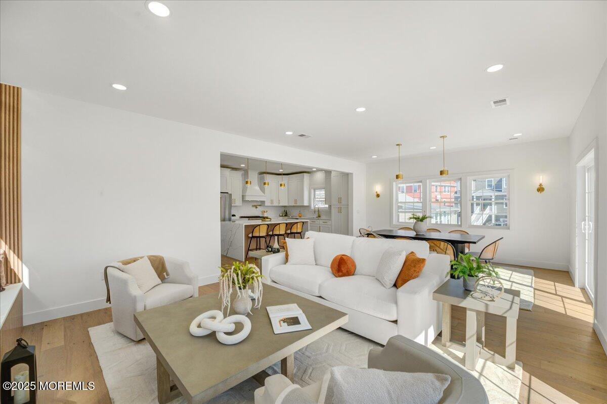 Brick, New Jersey, 08723, United States, 5 Bedrooms Bedrooms, ,3 BathroomsBathrooms,Residential,Active,2009154