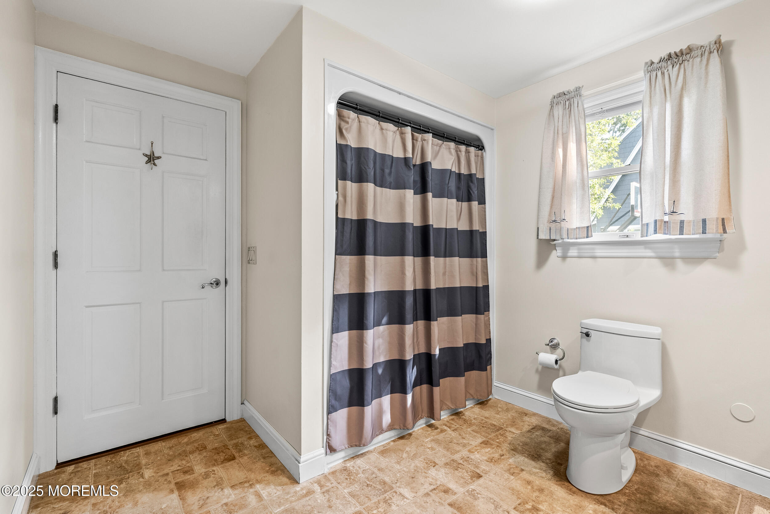 Oakhurst, New Jersey, 07755, United States, 2 Bedrooms Bedrooms, ,1 BathroomBathrooms,Residential,Active,1953714